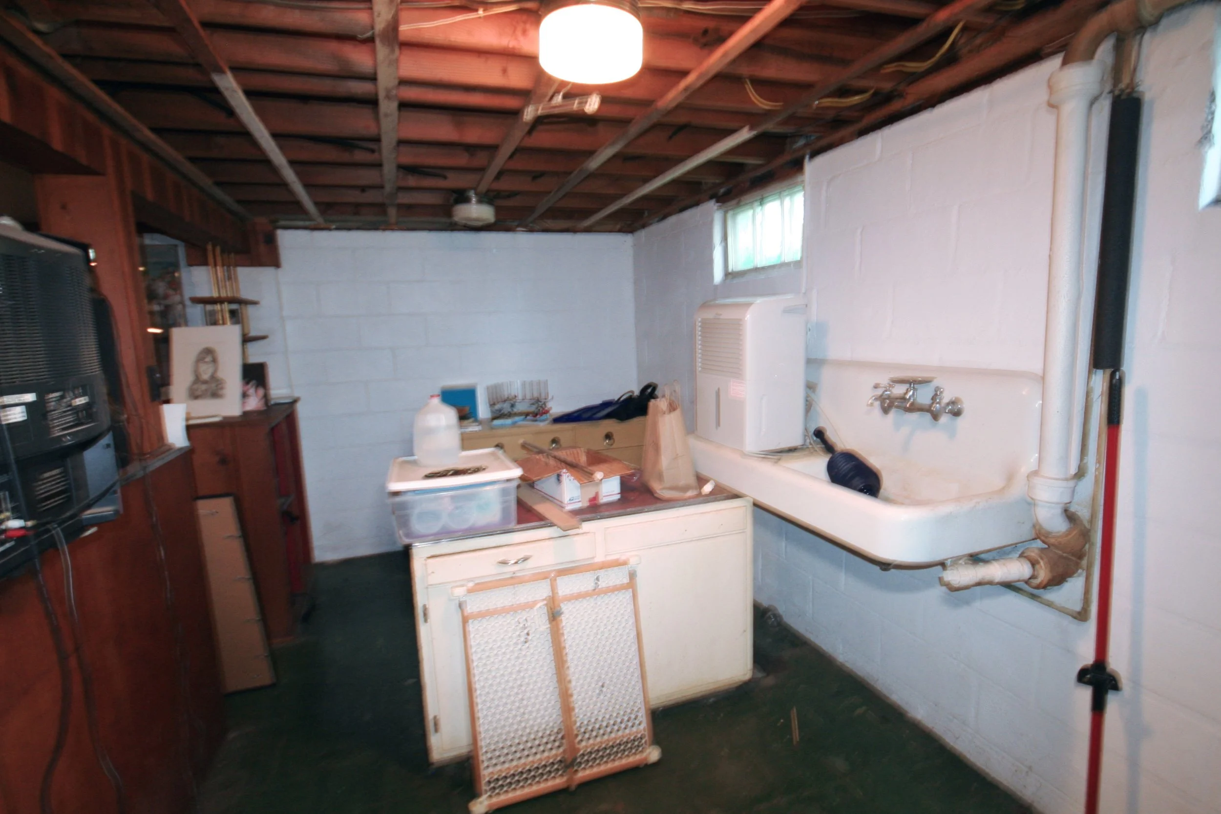 basement utility.jpg