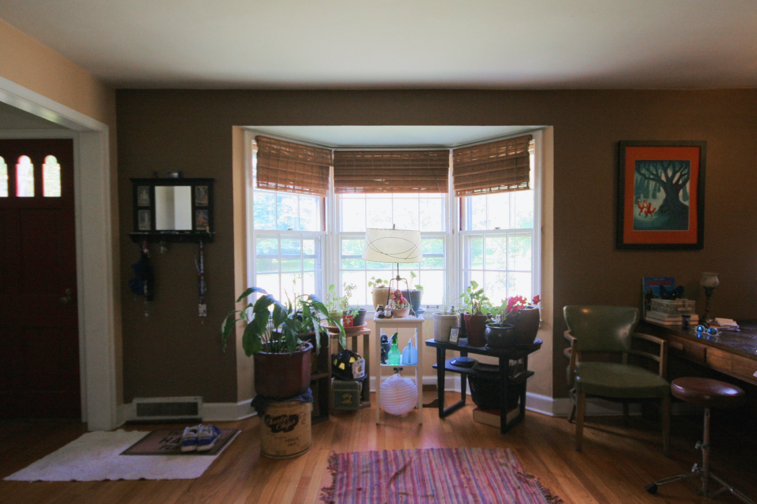 front livingroom.jpg