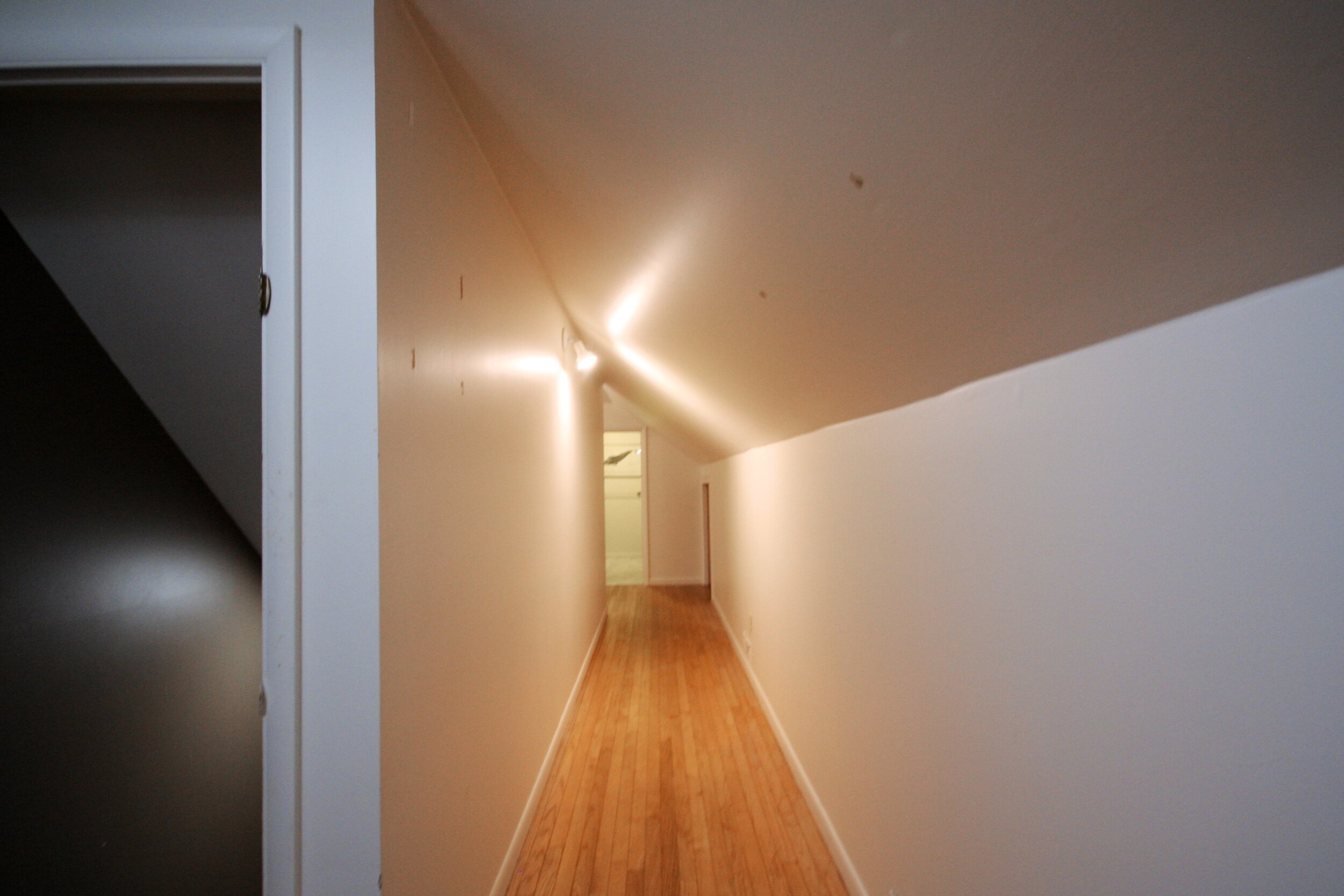 hallway upstairs.jpg