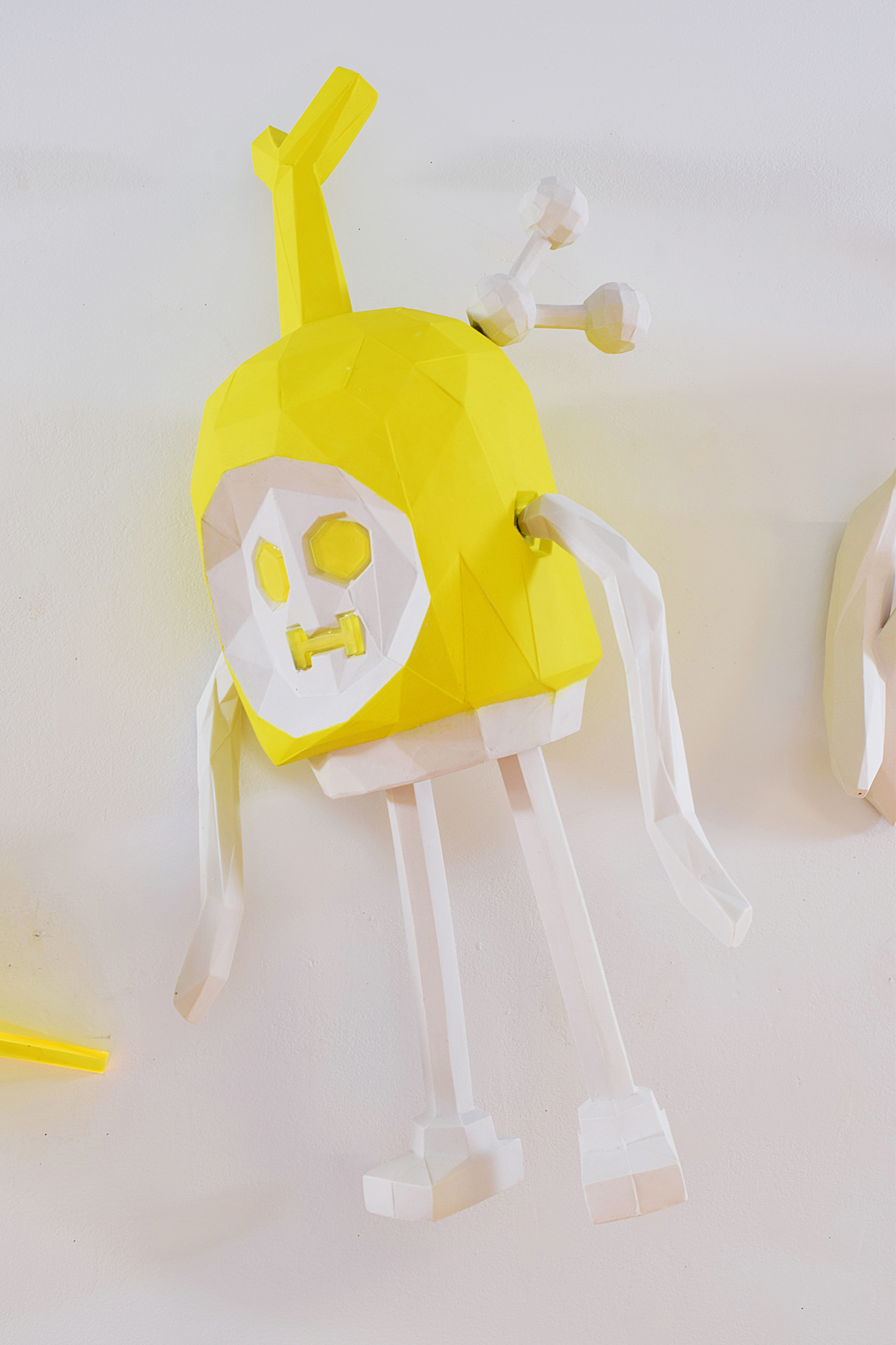 Plate of Bananas Yellow (detail, banana guy with share icon)