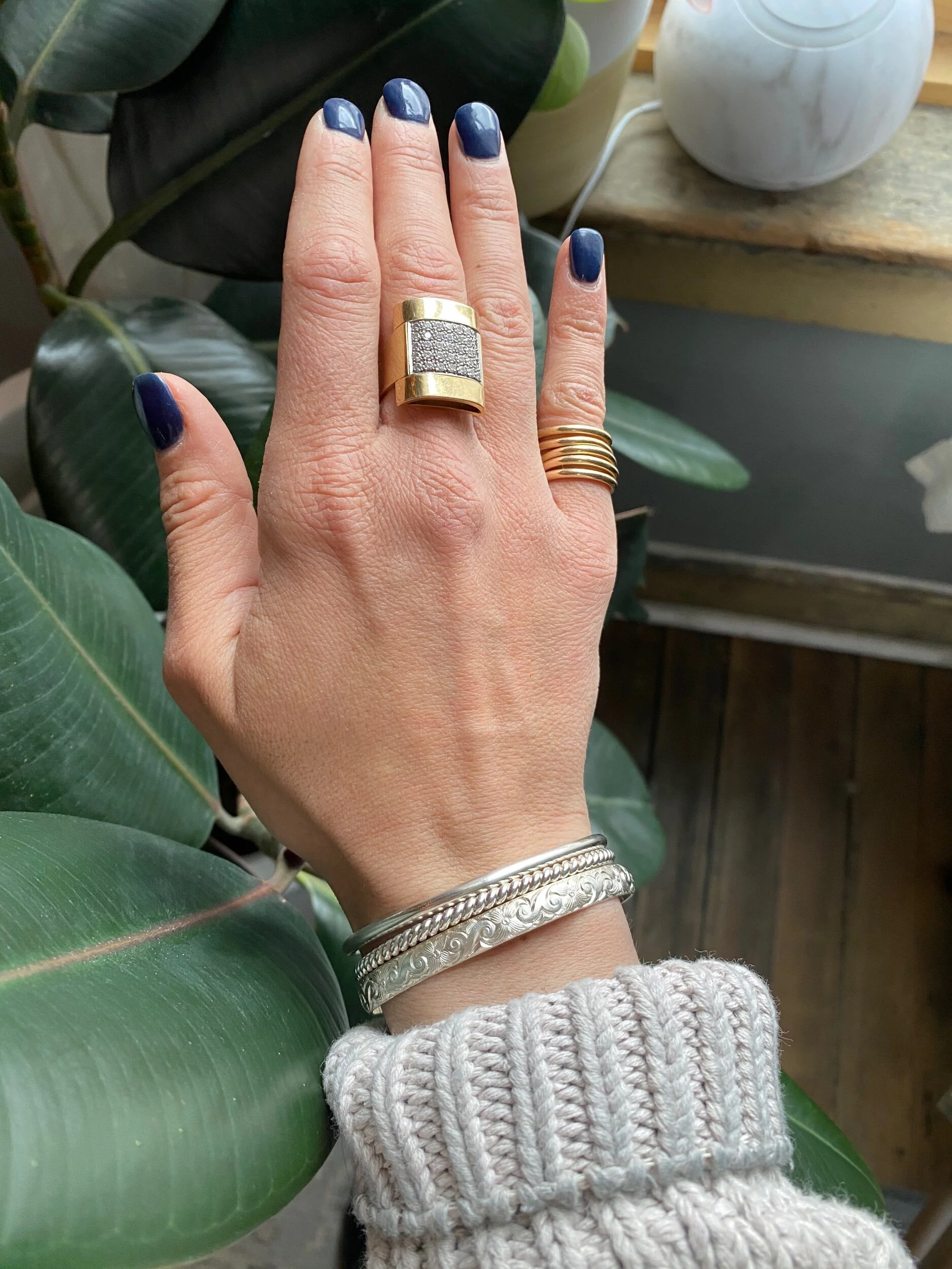 FDB532D2-BA2F-401C-B0F7-9E1634B60626