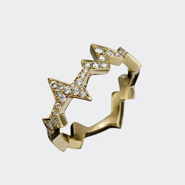 18k yellow gold and pave diamond ring.