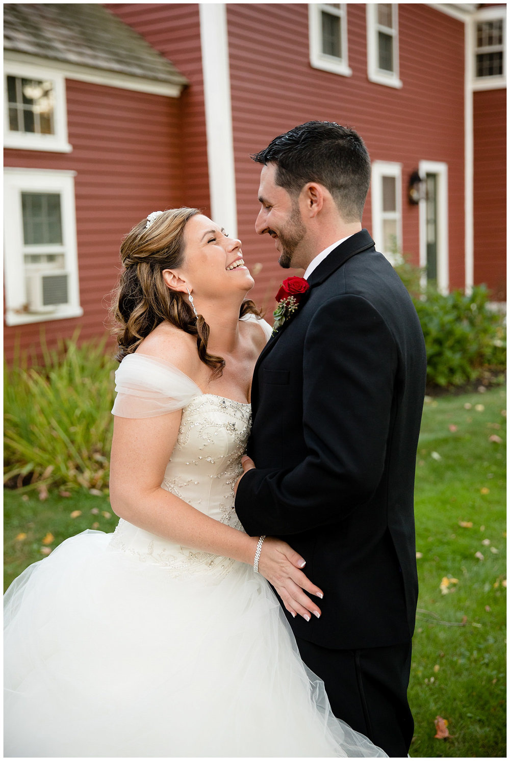smith-barn-brooksby-farm-wedding-26-north-studios-boston-wedding-photographer-034.jpg