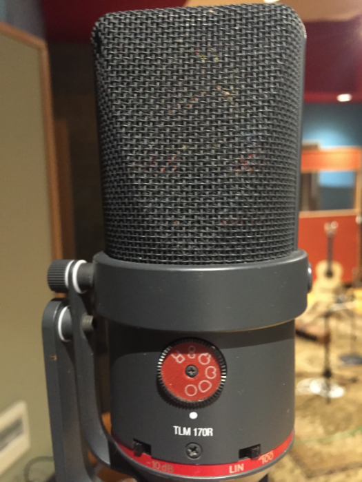 Neumann TLM 170R—so sensitive!