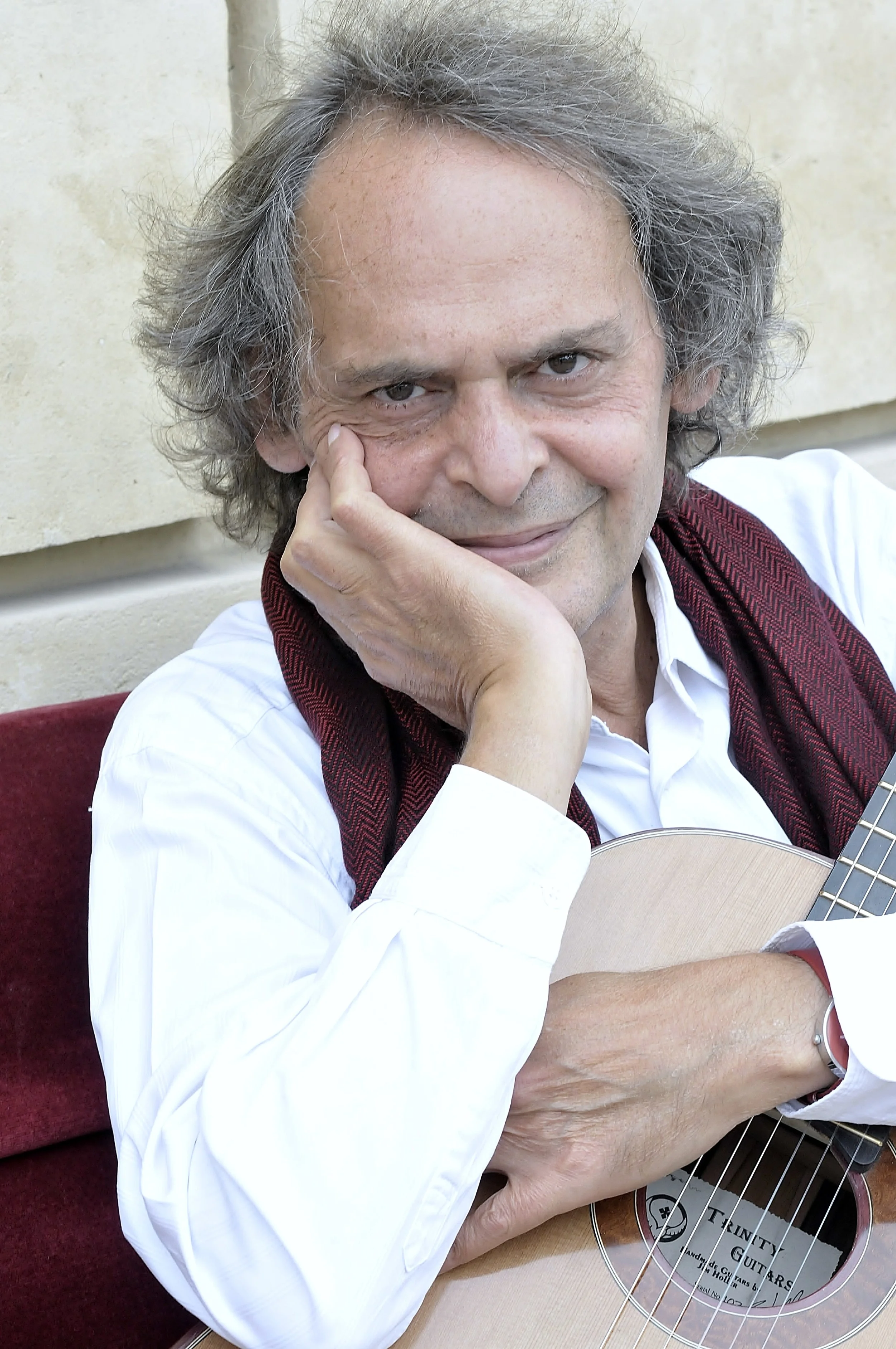 Roland Dyens