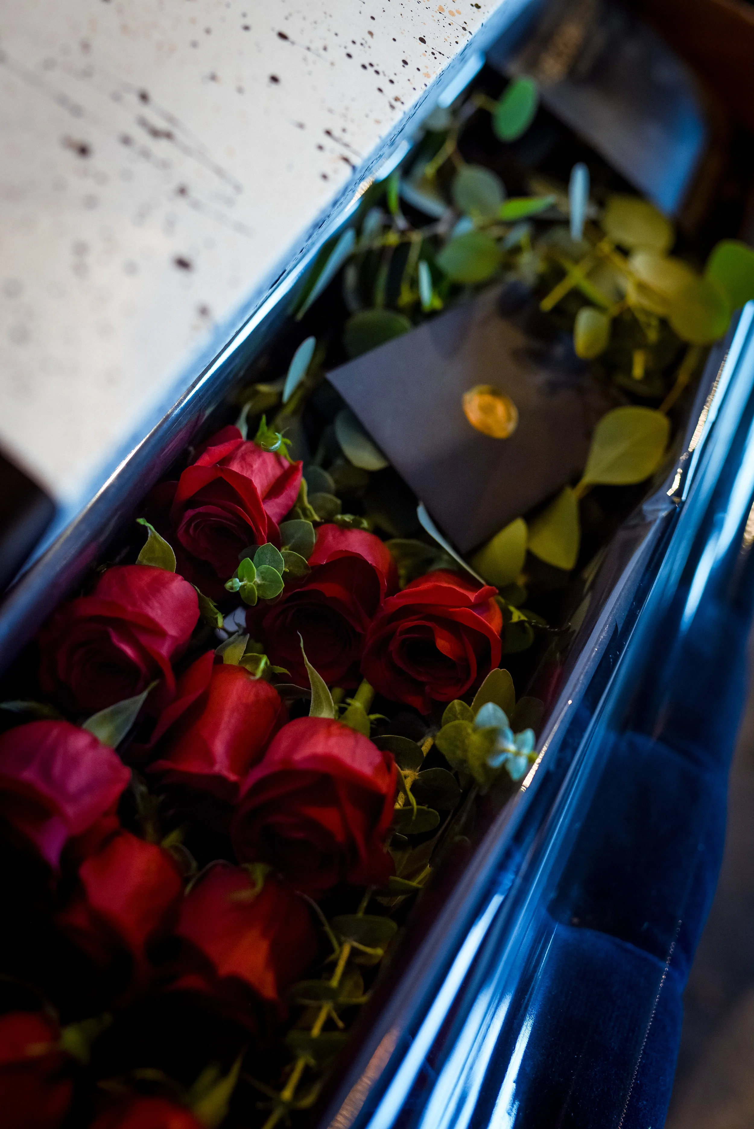 Classic Rose Box (Available February 11-14)