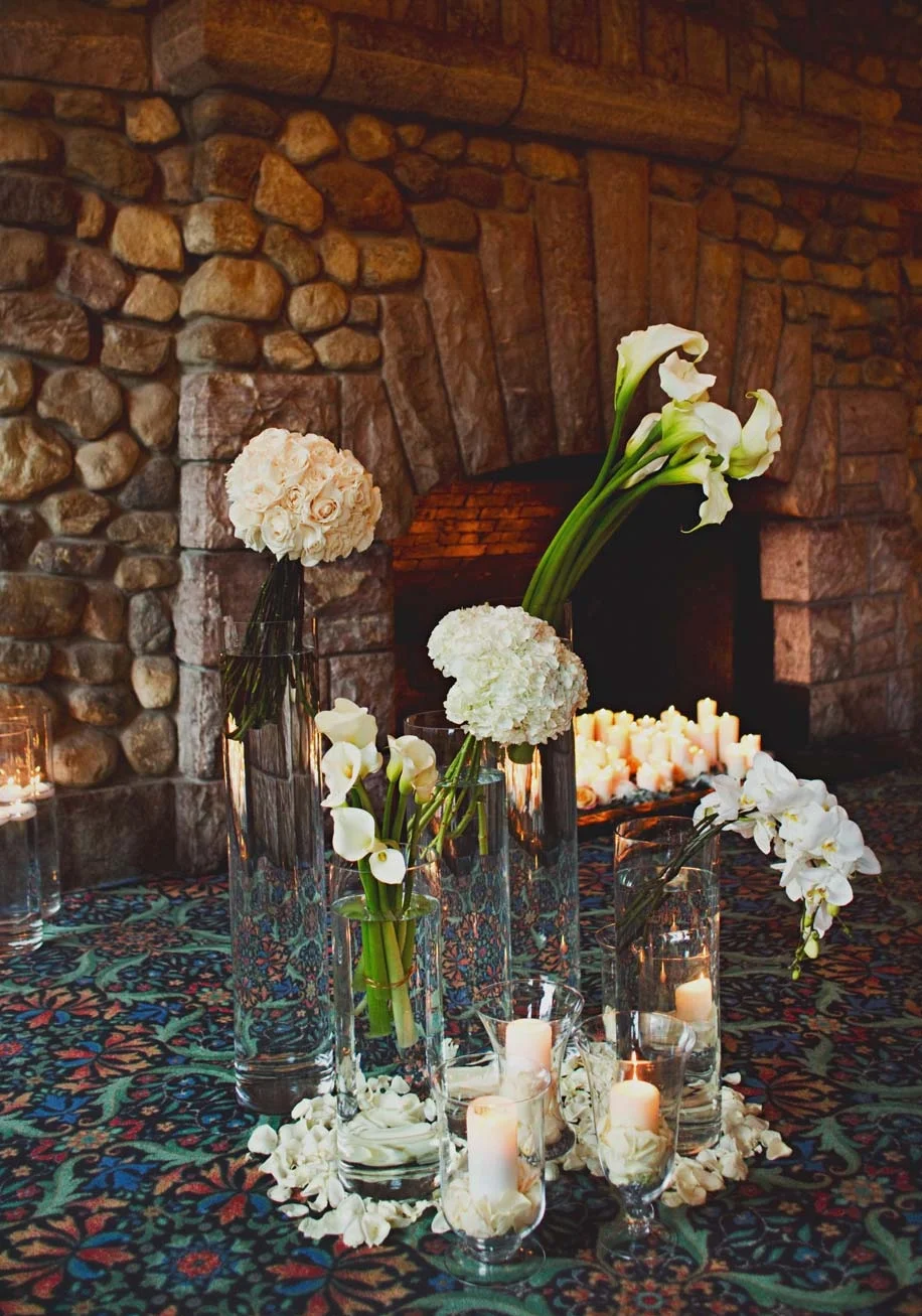 En Masse White Floral Wedding Décor