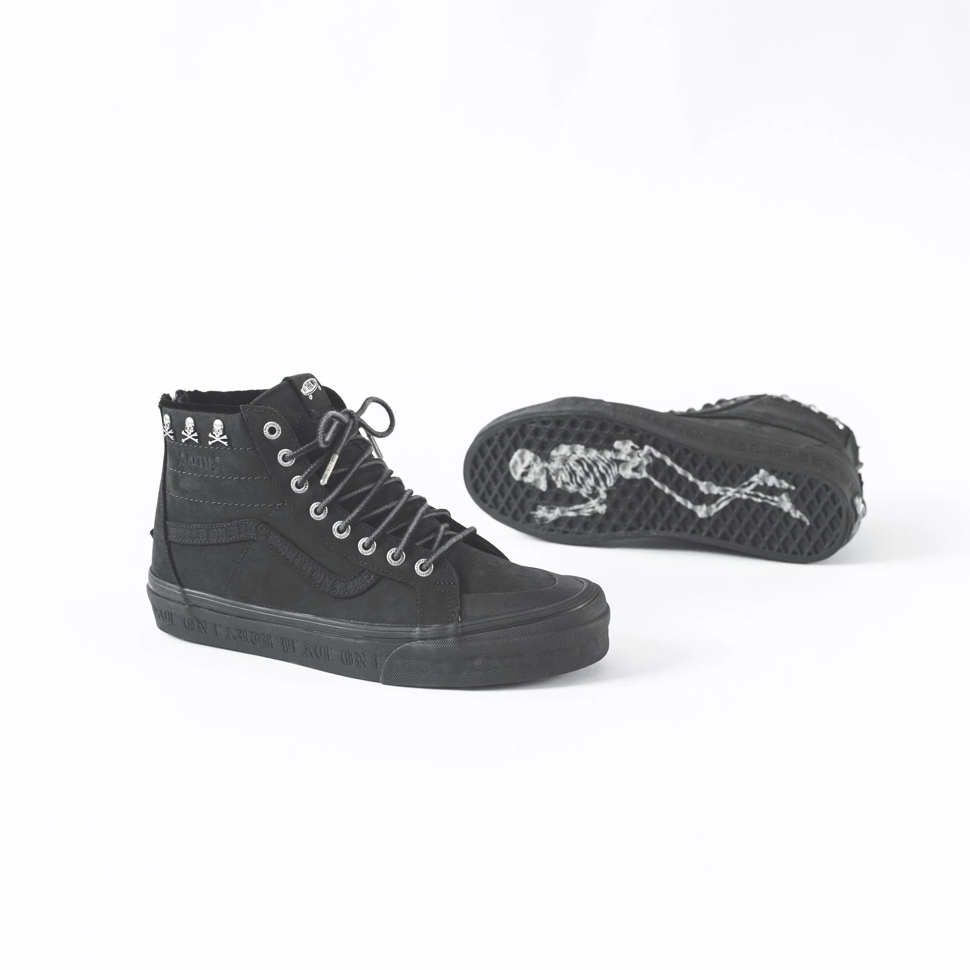 Kith x MASTERMIND WORLDWIDE