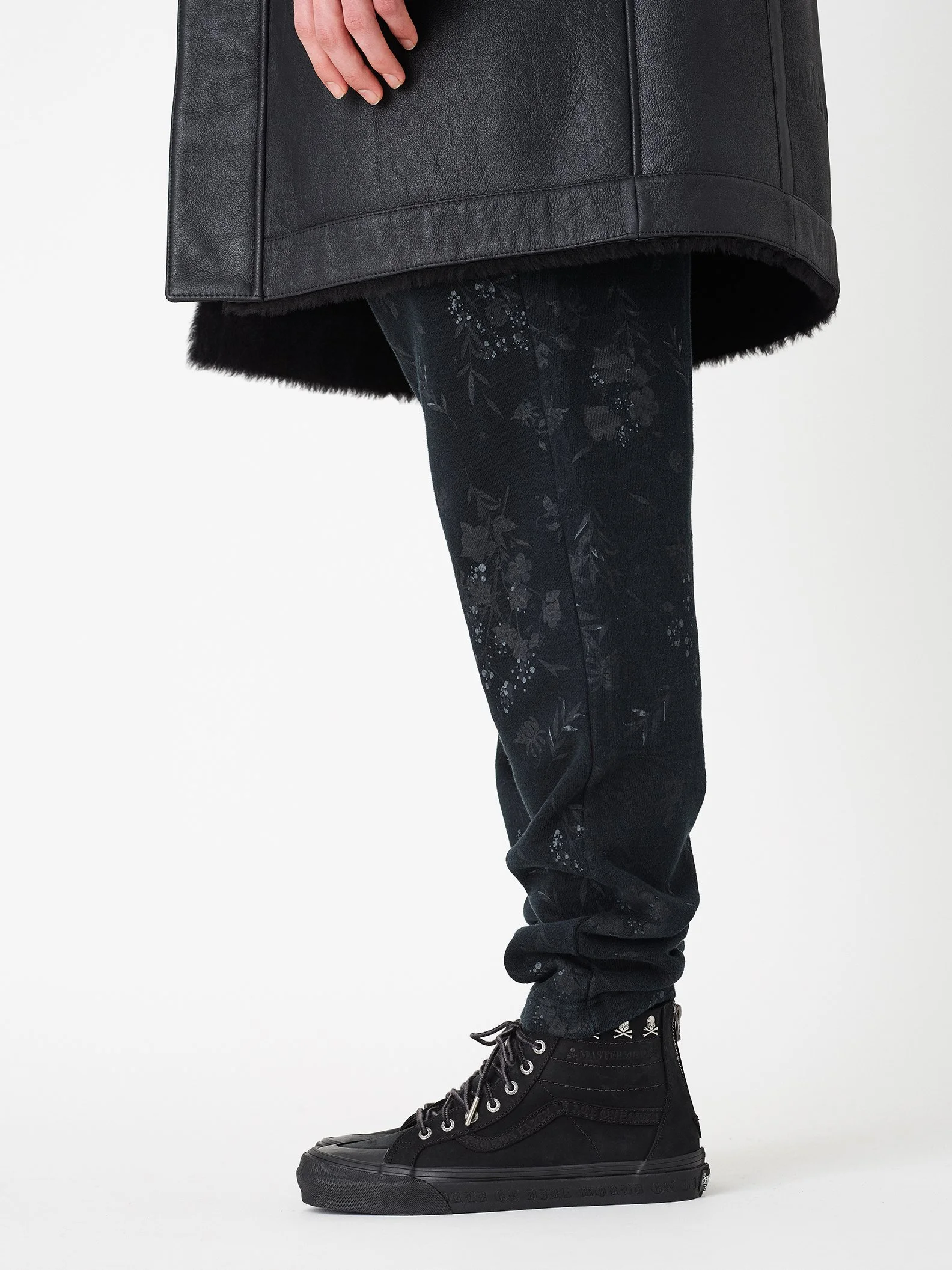 Kith x MASTERMIND WORLDWIDE