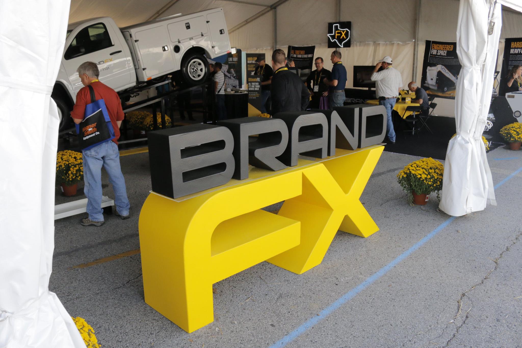 Helping Businesses Create Stunning Exhibits & Events Let’s work together