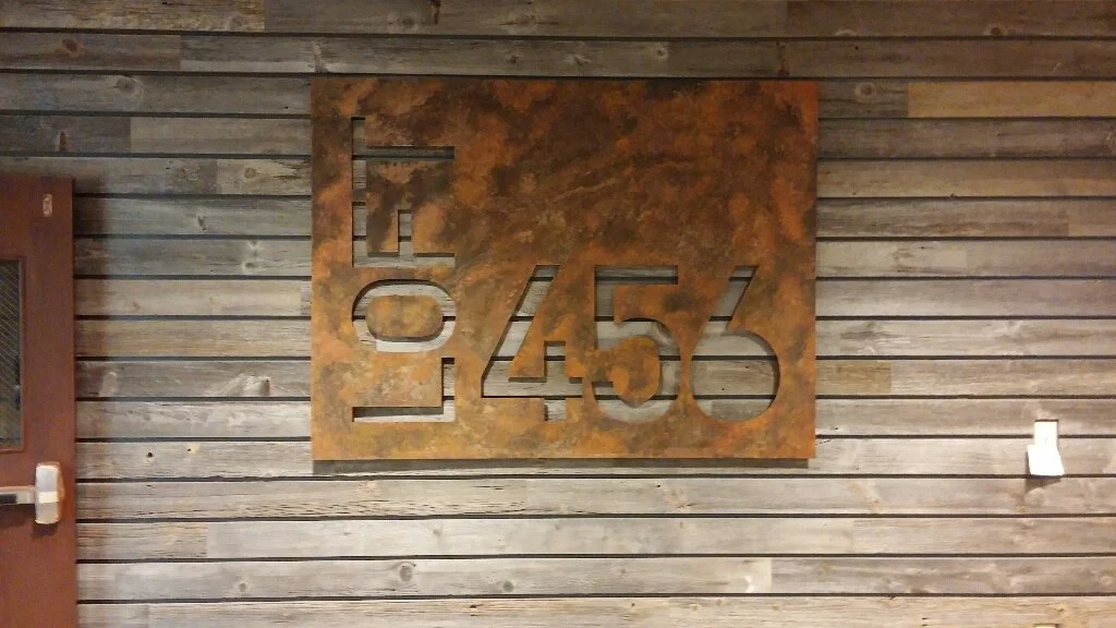 loft+456-custom-sign-manufacturer-design-22.jpeg