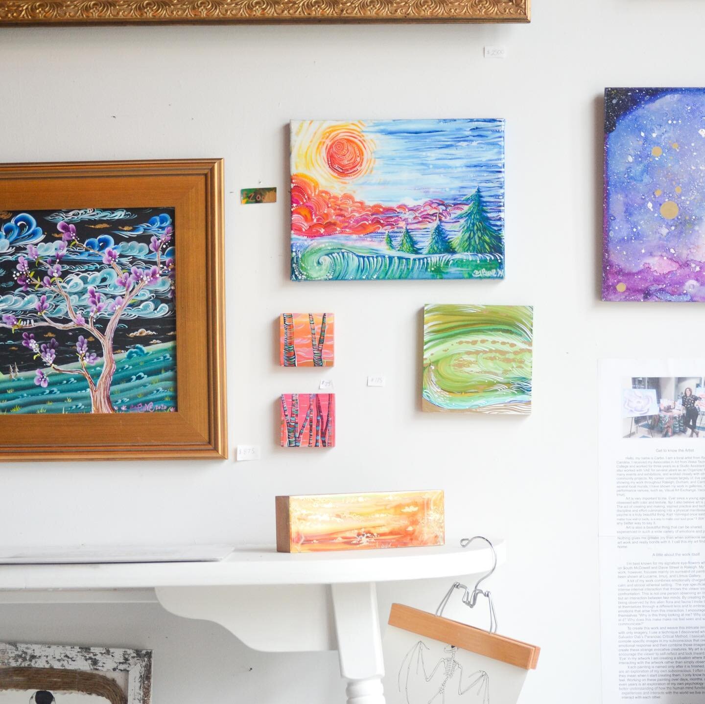 Have you ever taken the time to explore our display of local art? Each piece was made with intention and love, and investing in local art is a great way to give back to your community! 🎨🖼🖼
#smallbusiness #localsupport 

📸: @photogjulianna