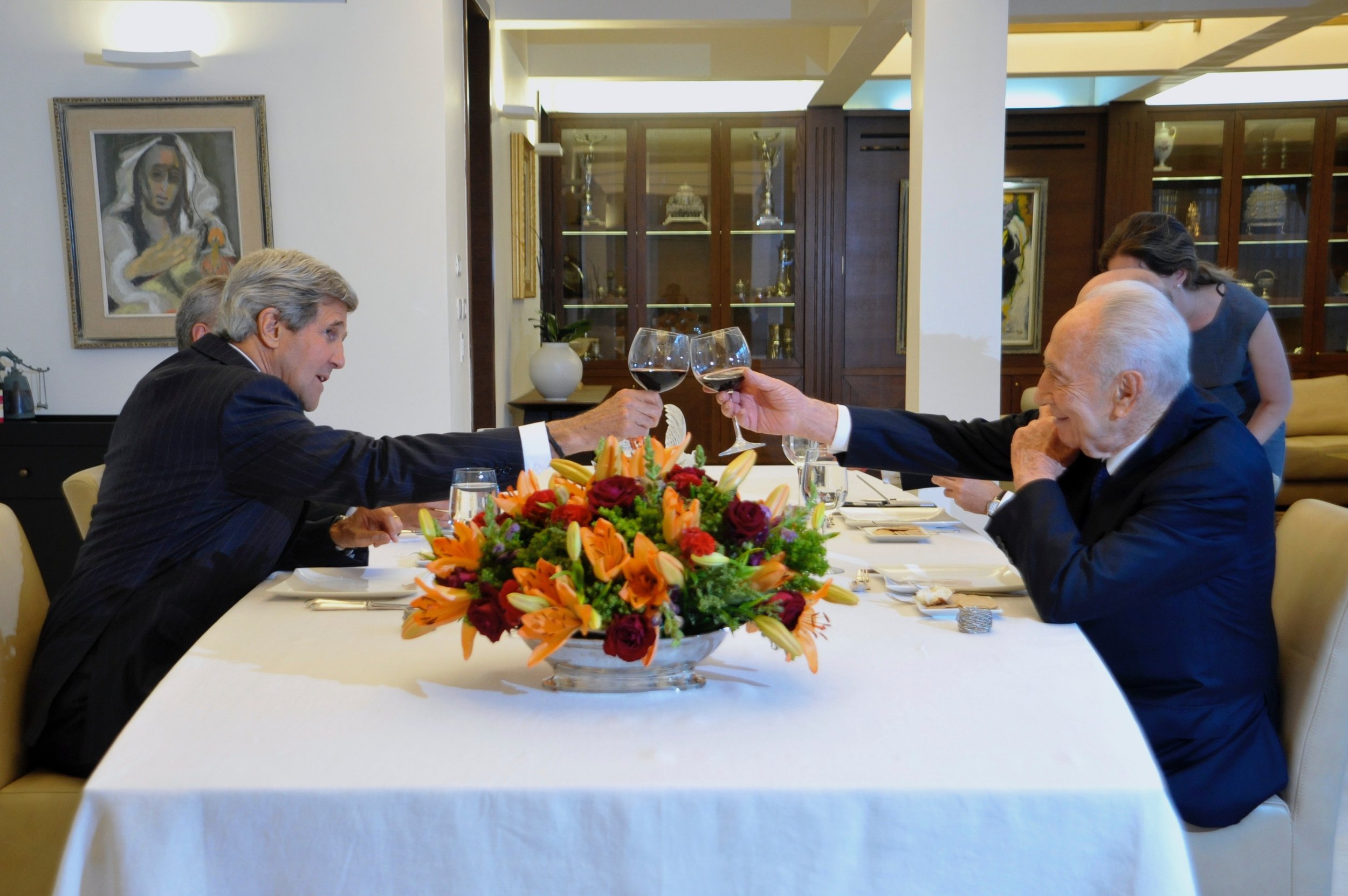  Secretary Kerry shares a Shabbath toast with Israeli President Shimon Peres at his official residence. 