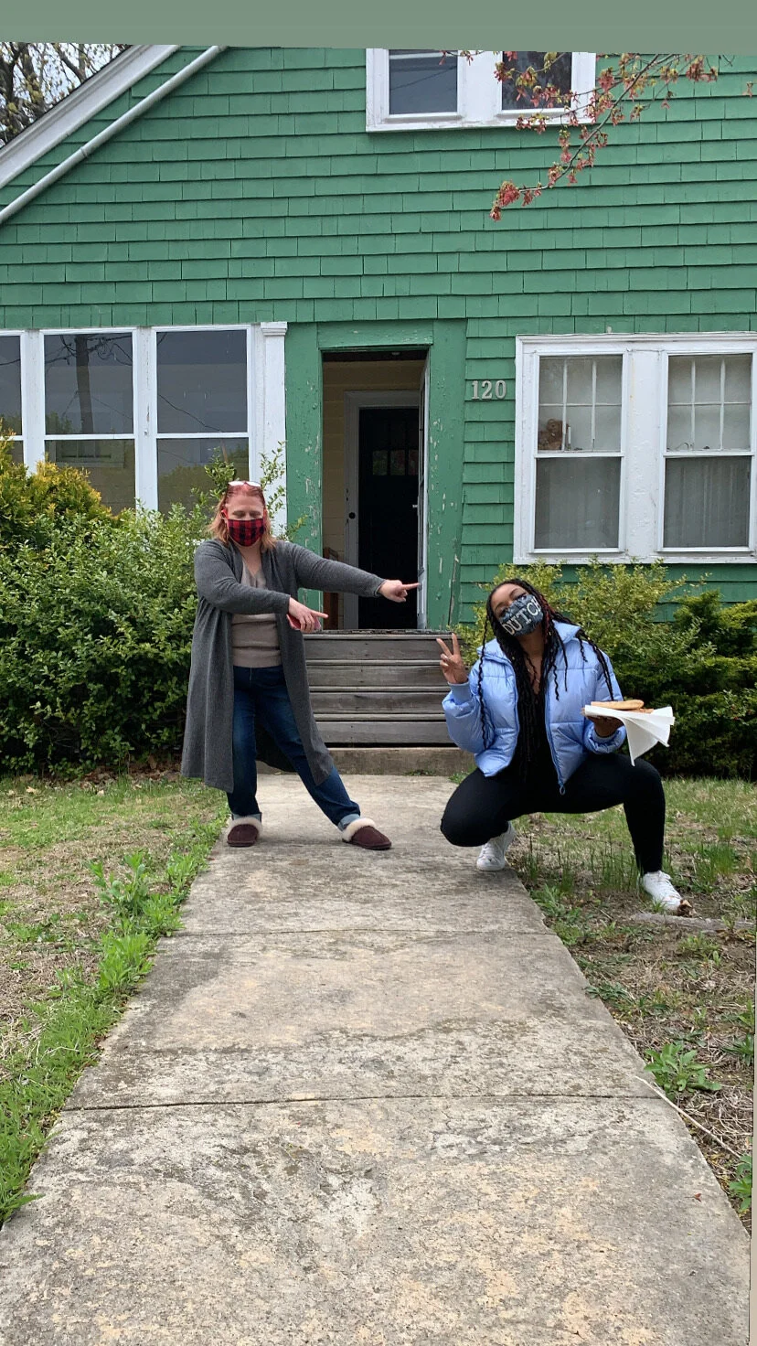 beverly pic - pose.JPG