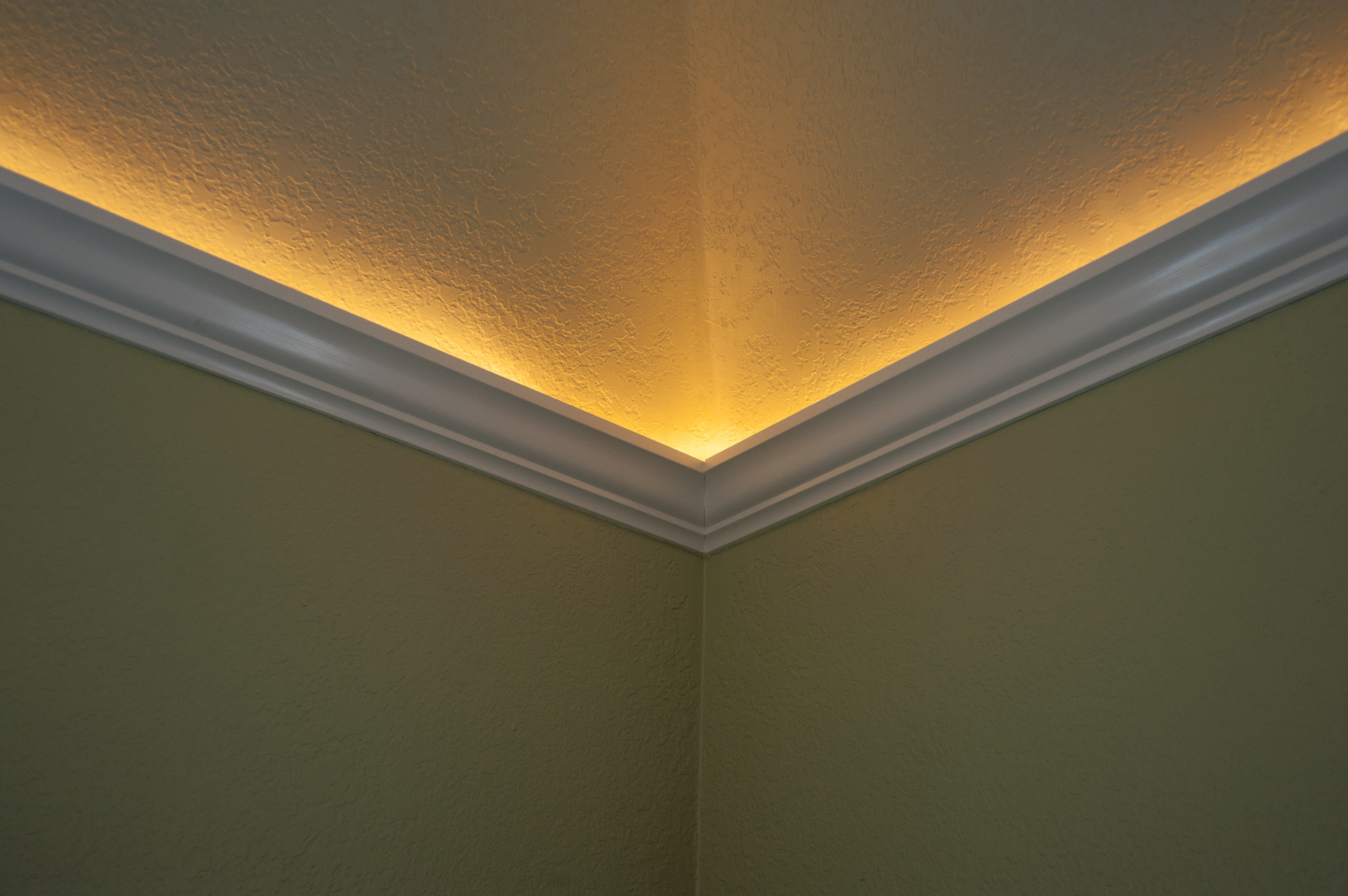 crown moulding lighting 5.jpg