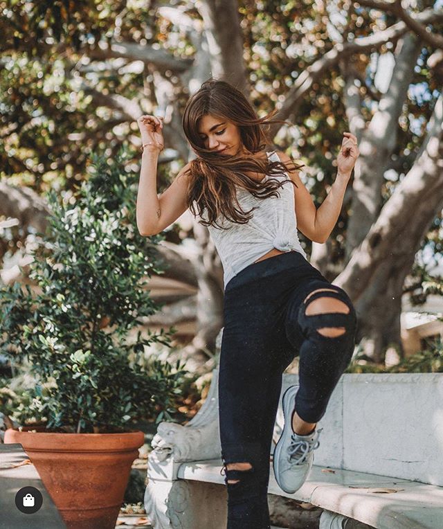 @amyseder busts a move in @astarswomens ✨ // #astars #alpinestars #fw19 #leggins #essentials #hassoncosta