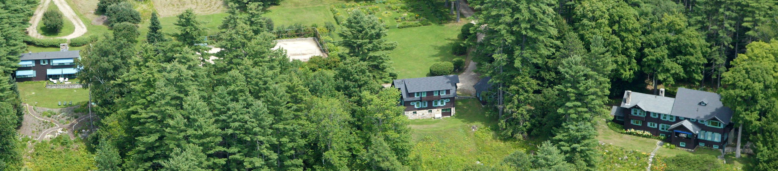  gUEST hOUSE CARRIAGE hOUSE mAIN hOUSE