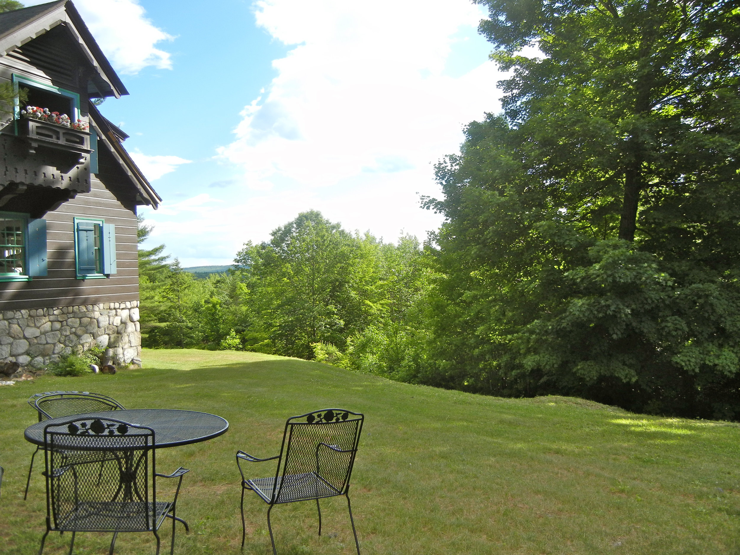 Carriage House Yard