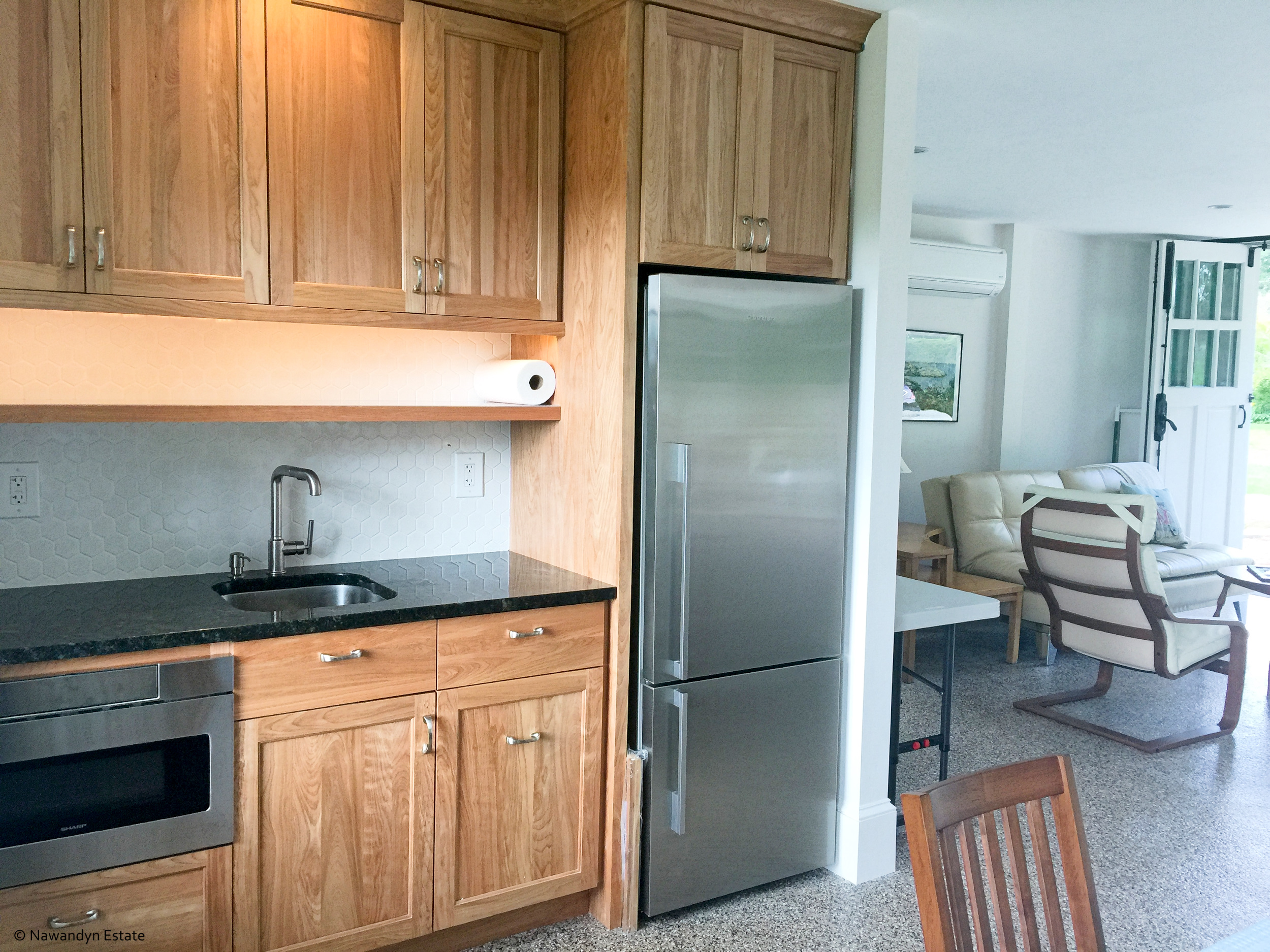 Wet Bar / Mini-Kitchen