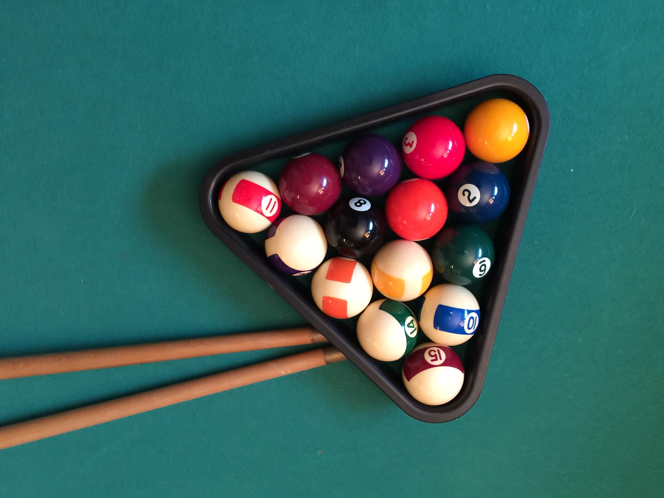 Pool Balls & Cue sticks.jpg