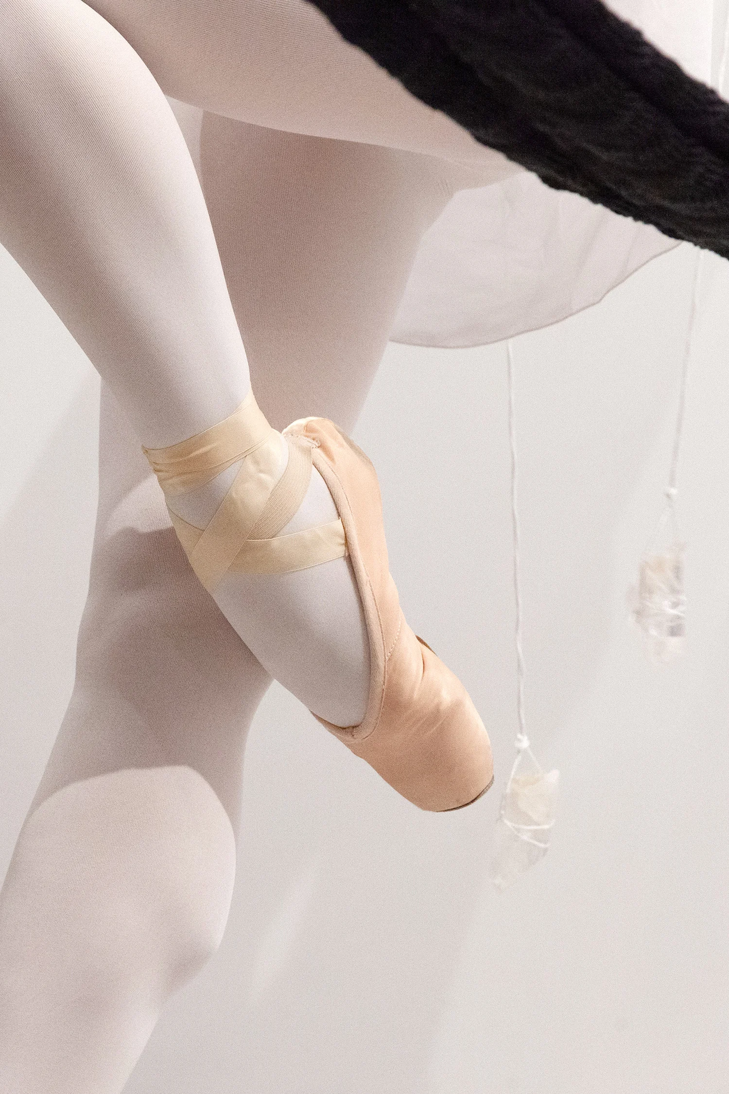 Jen DeNike, Crystal Cut Levitation , performance at signs and symbols, January 31, 2019