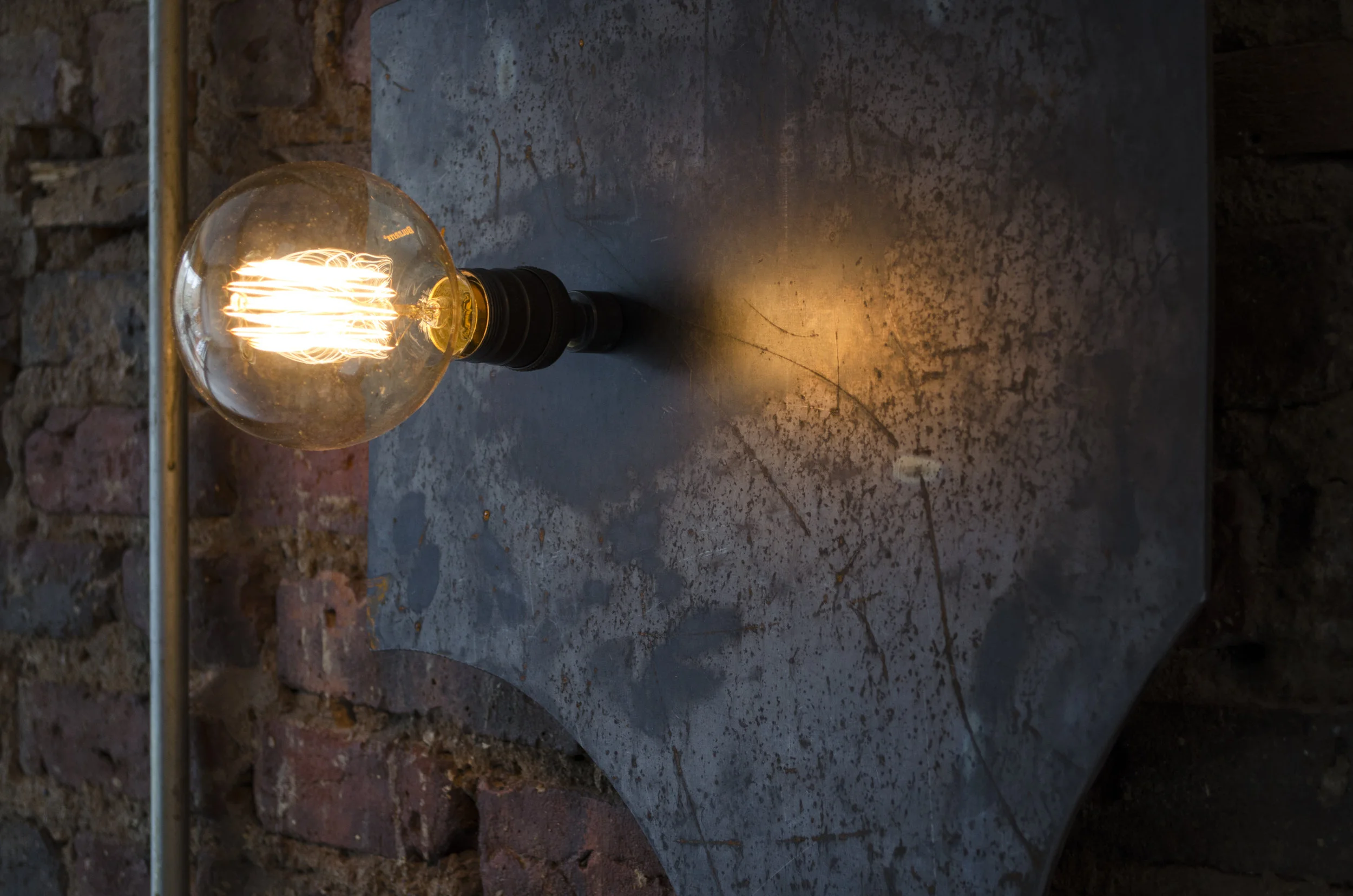 Sarah Entwistle, Offcut lamp #8 (detail), 2019