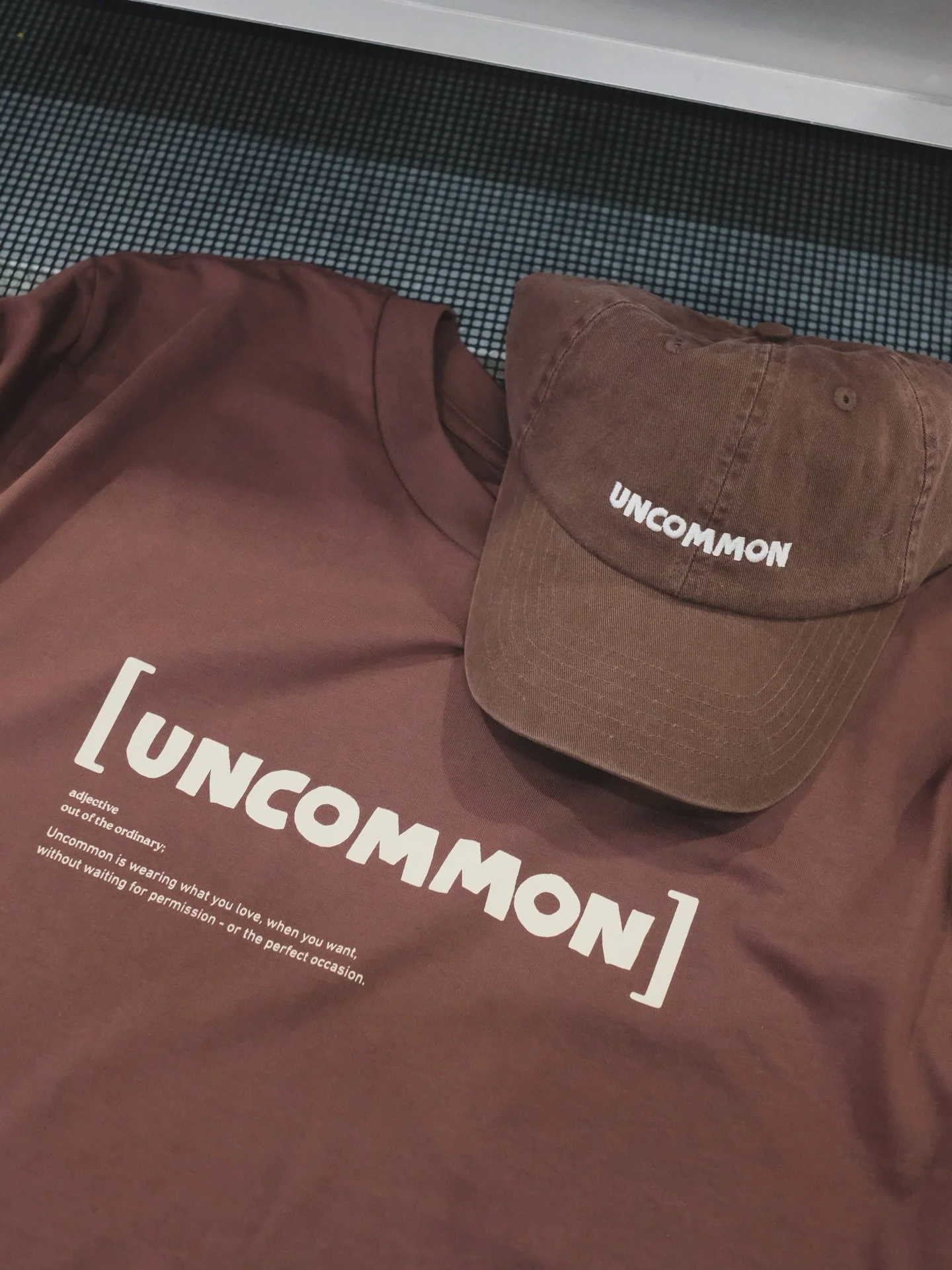Latest tee + hat combo for @uncommonlane_ 

That chocolatey goodness just won&rsquo;t go away!

Tees @ascolour 
Hats @houseofpeaksofficial