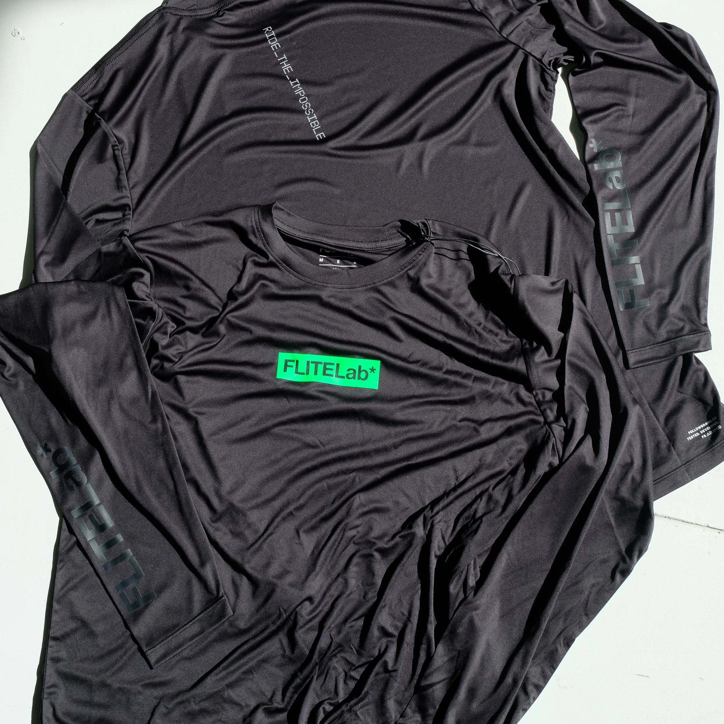 Some custom rashie printing for @flite.lab 
Fluro green chest
Grey back
Black sleeve

Thanks for the love Flite Lab