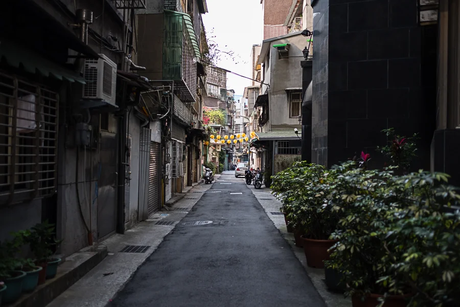 scenic streets of Taipei