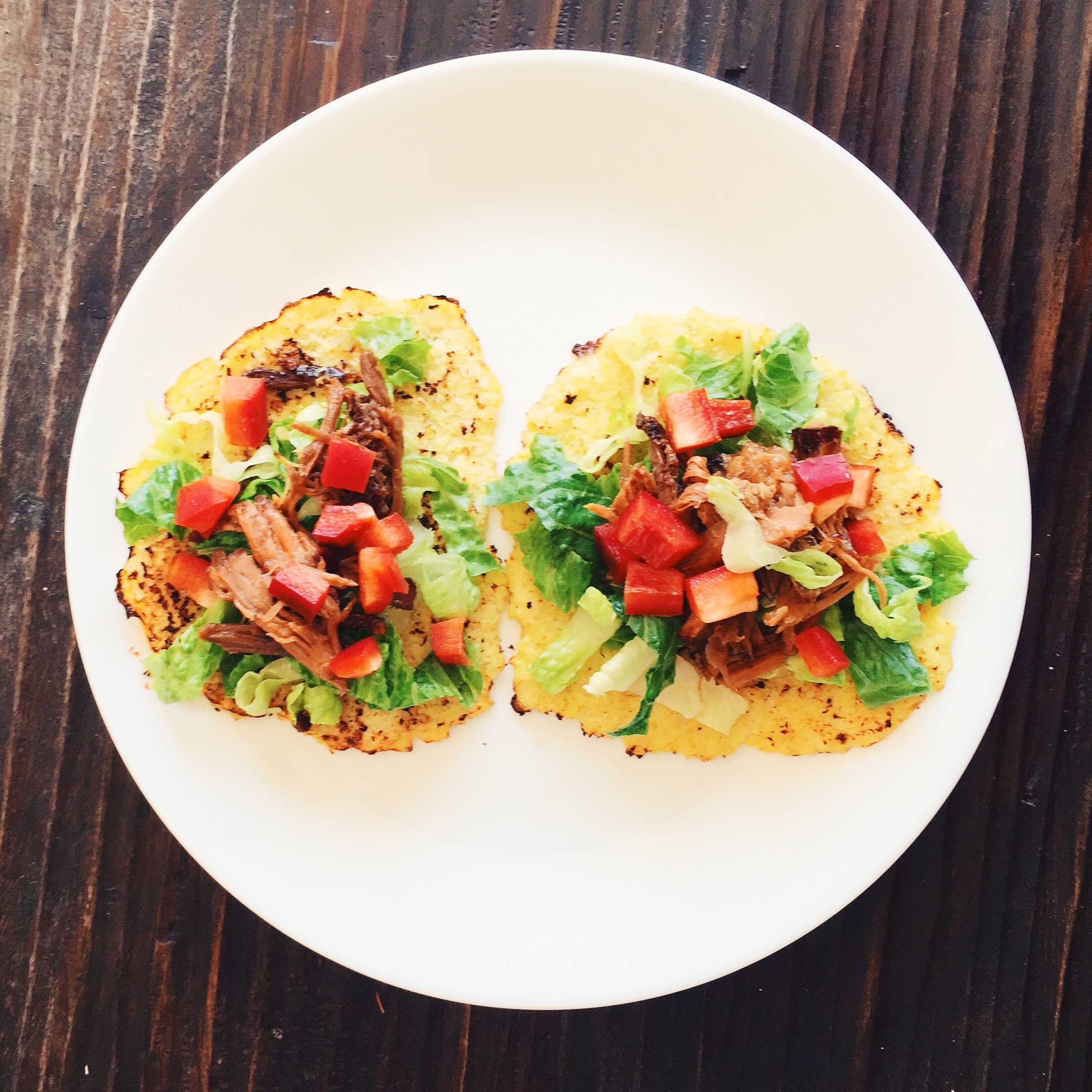 Cauliflower tortillas with pulled pork and veggies