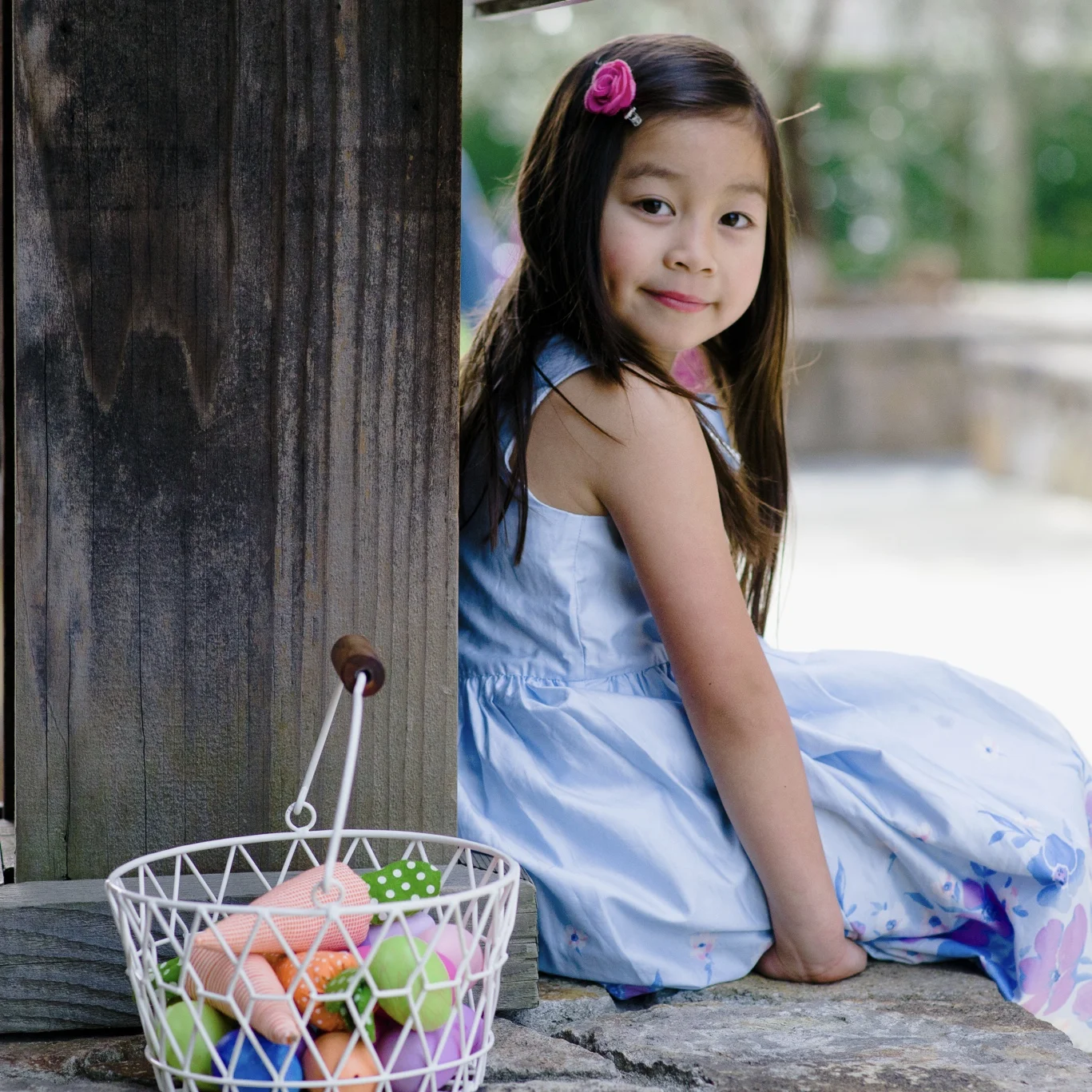 momlikethat - easter oshkosh girl.jpg