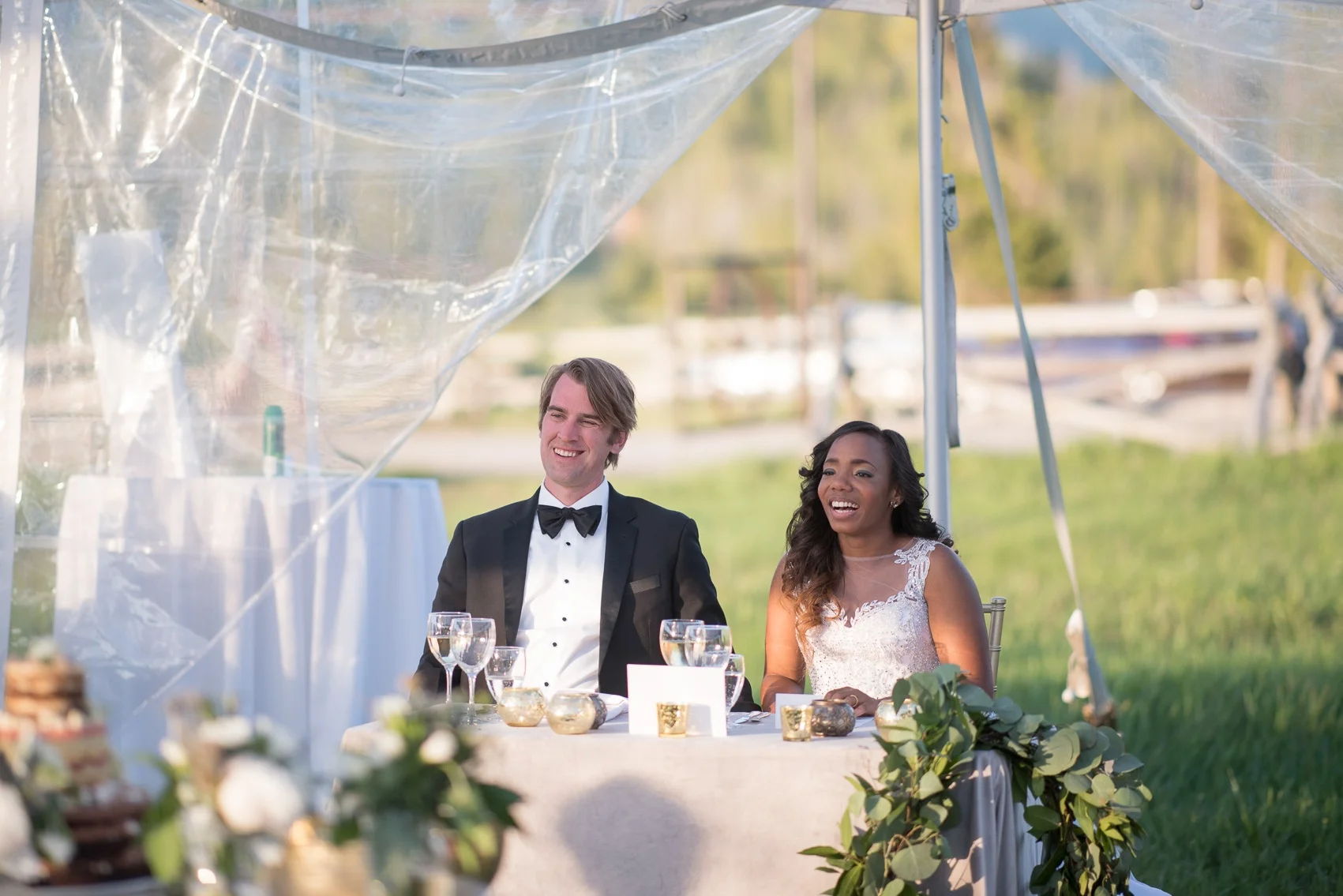 TypeA_WyomingNationalParkWedding_BrideAndGroomTable.jpg