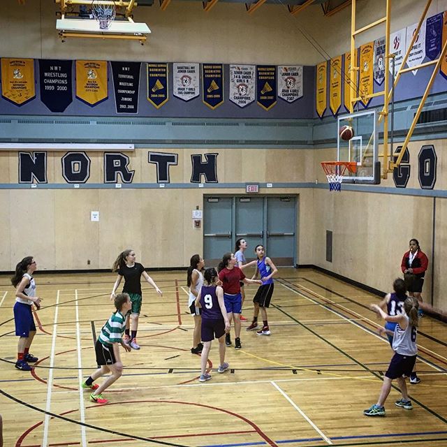 Tuesday night game action!
#basketballgirls #girlsonlybasketball #goball