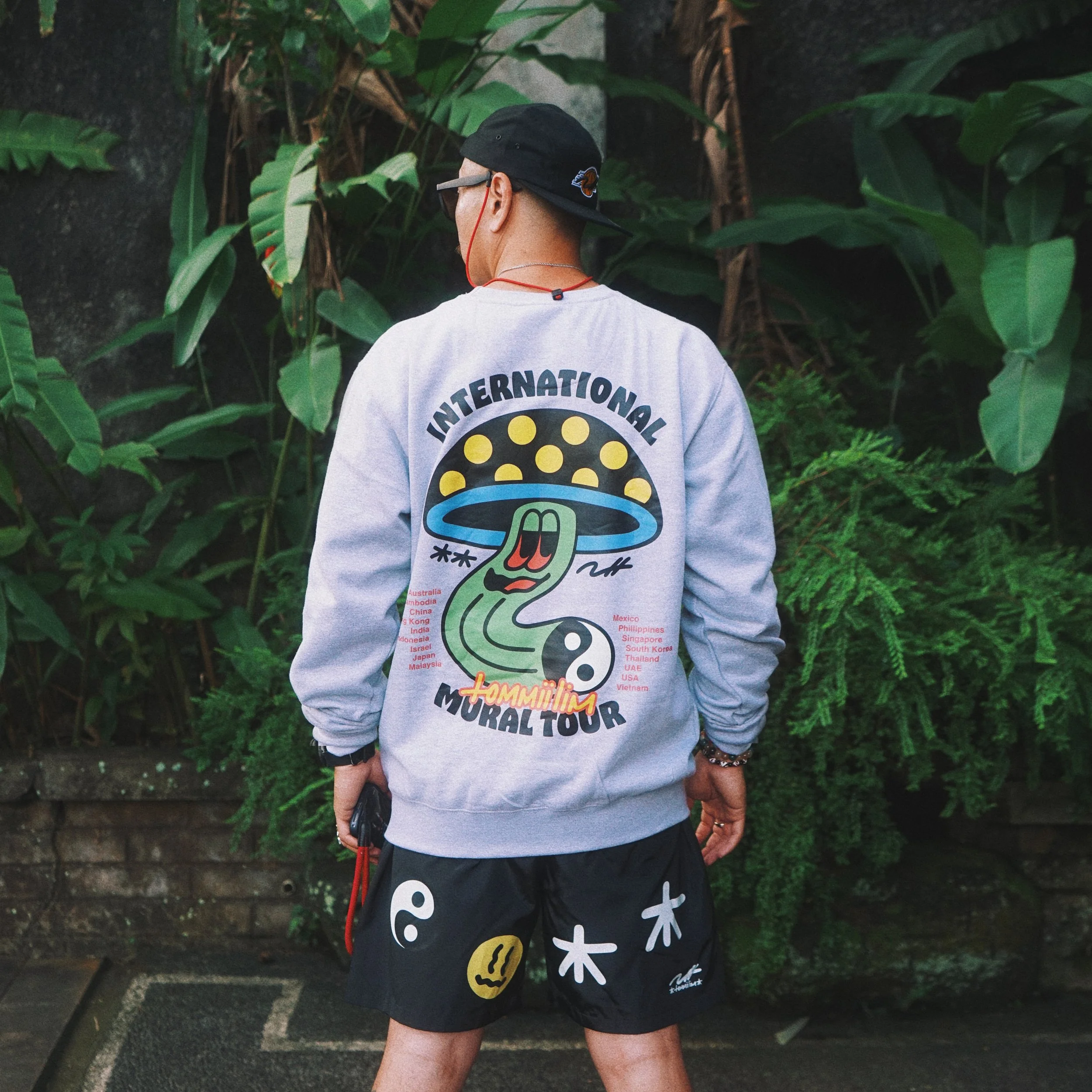 Tommii Lim_International Mural Tour_Crewneck_Back.jpg