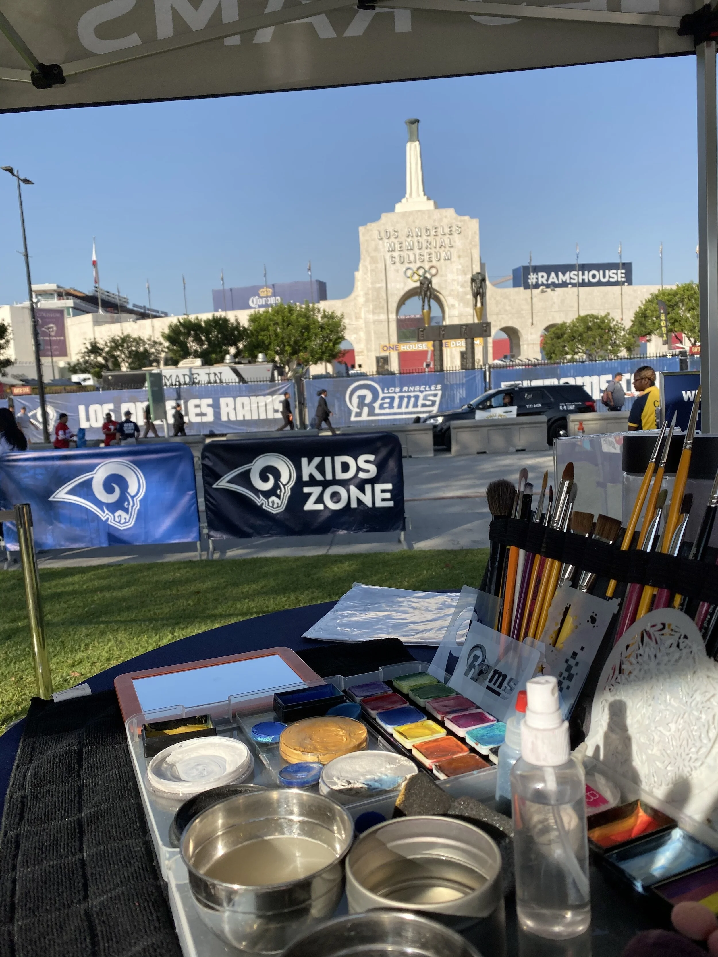 face-painting-rams-los-angeles.jpeg