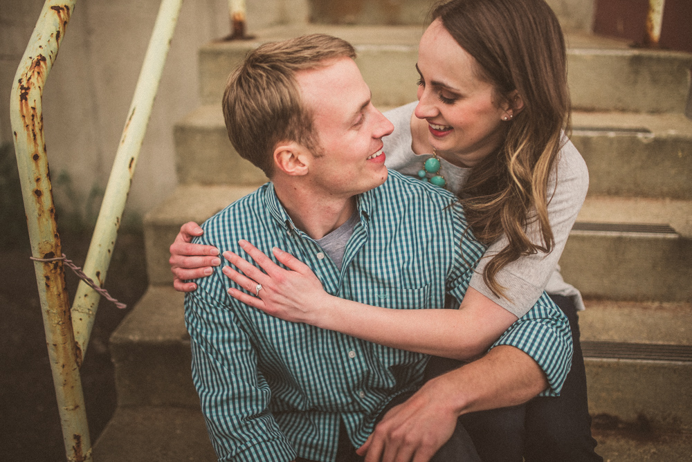 kaitlyn-logan-chicago-grand-rapids-engagement-photography-40.jpg