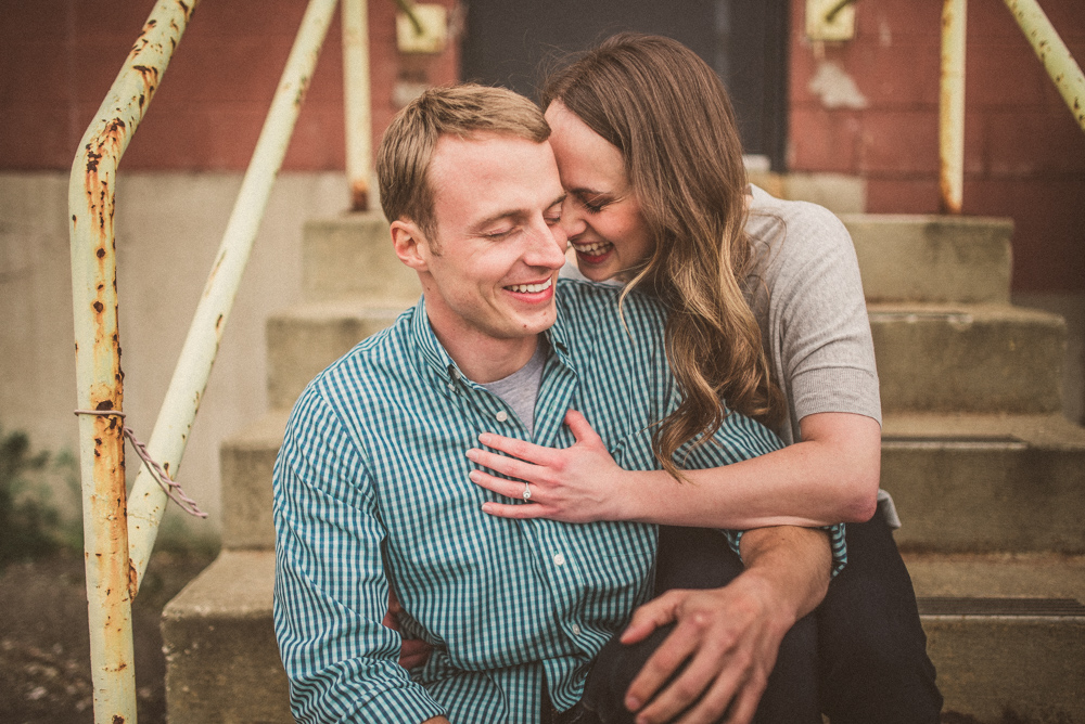 kaitlyn-logan-chicago-grand-rapids-engagement-photography-41.jpg