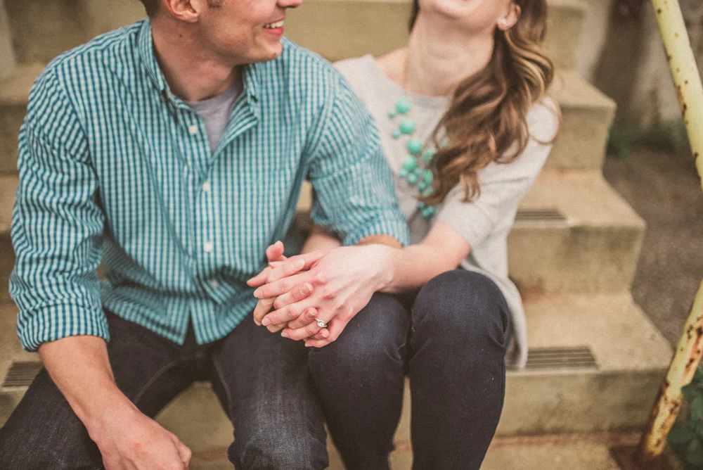 kaitlyn-logan-chicago-grand-rapids-engagement-photography-44.jpg