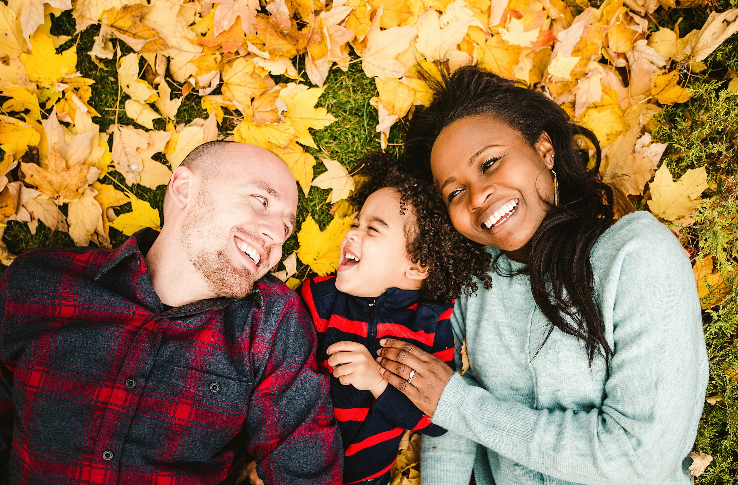 Downtown Grand Rapids Fall Family Photos | Anwuli, Patrick, + Tobe 