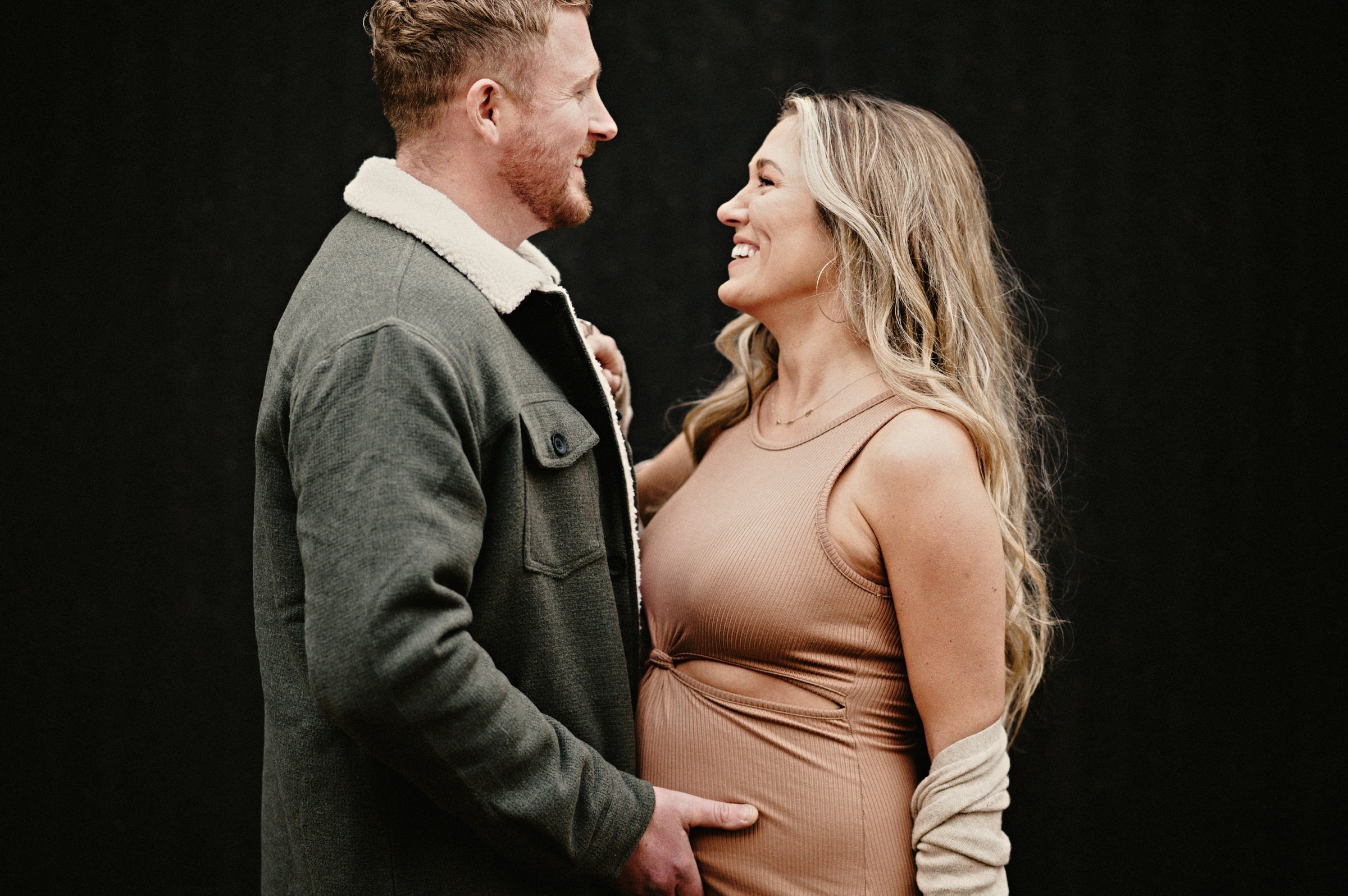 Katelynn and Luke Maternity Photos - Newaygo and Ada 4.jpg