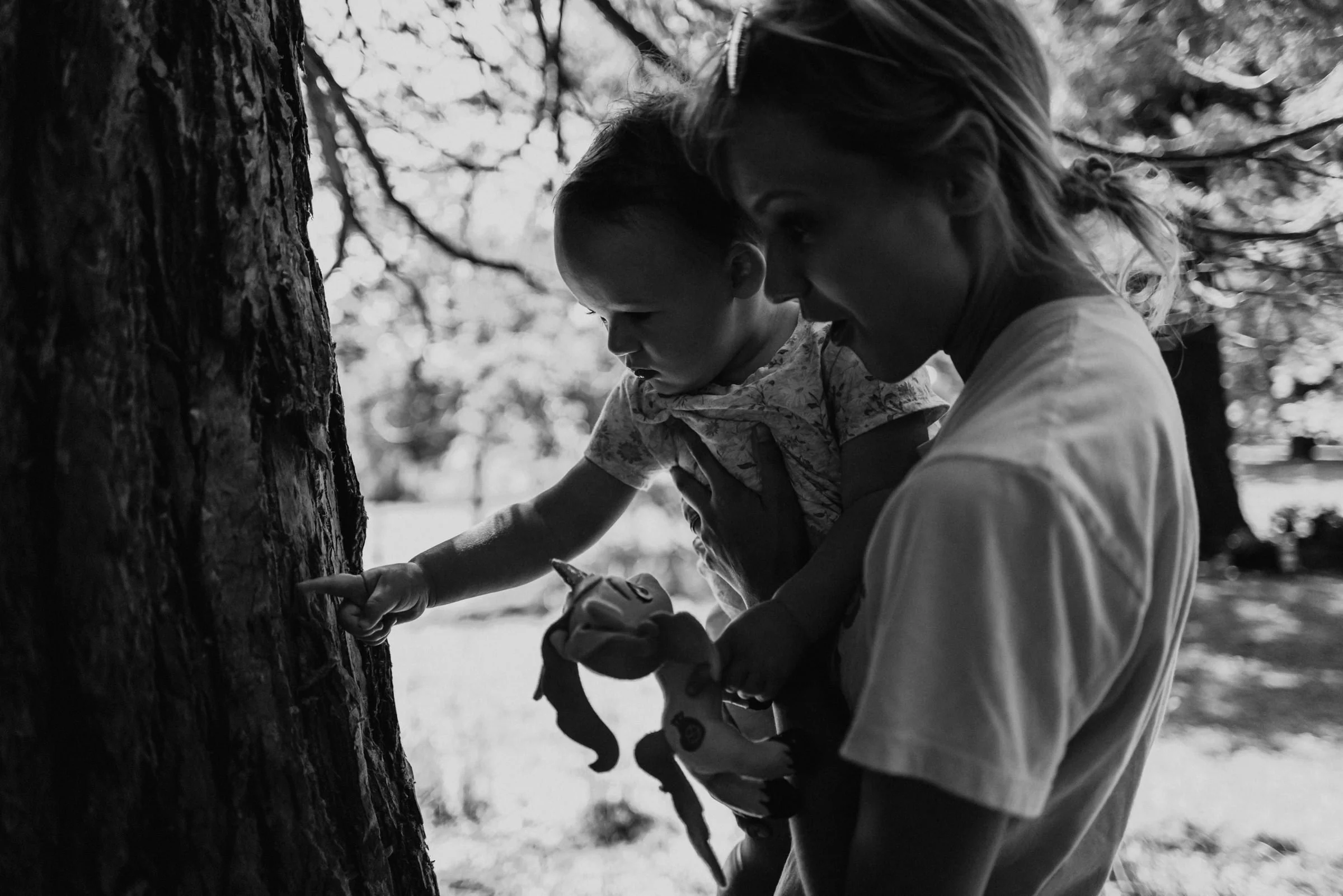 Isla Goes Camping on Lake Michigan - Family Storytelling session 9.jpg
