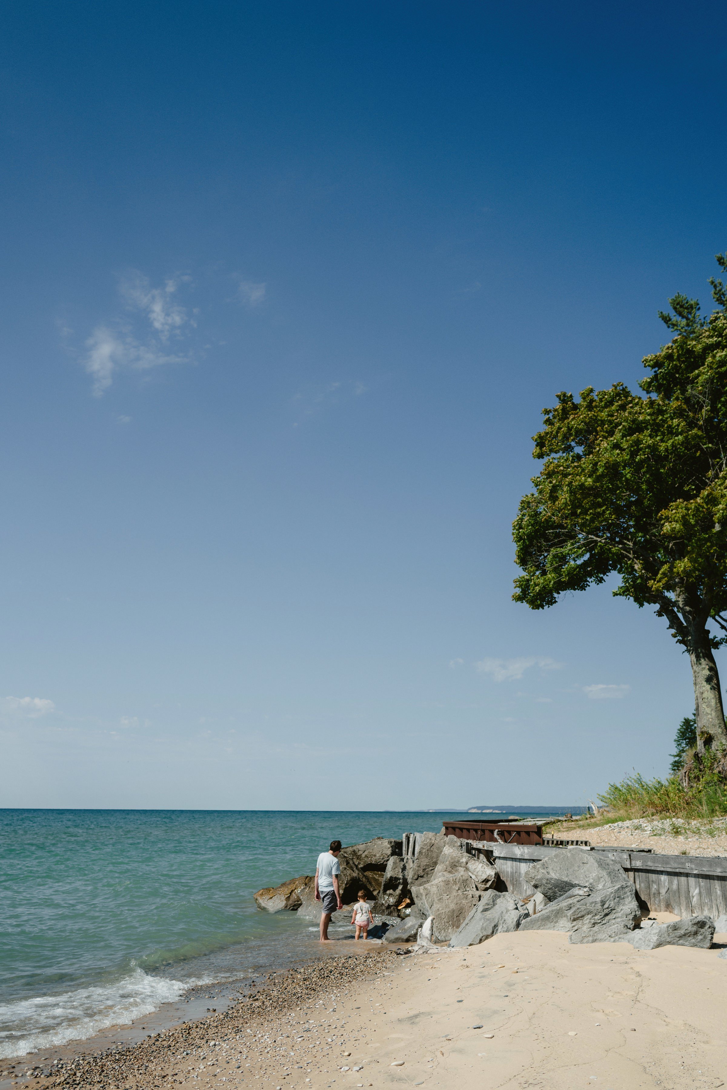 Isla Goes Camping on Lake Michigan - Family Storytelling session 18.jpg