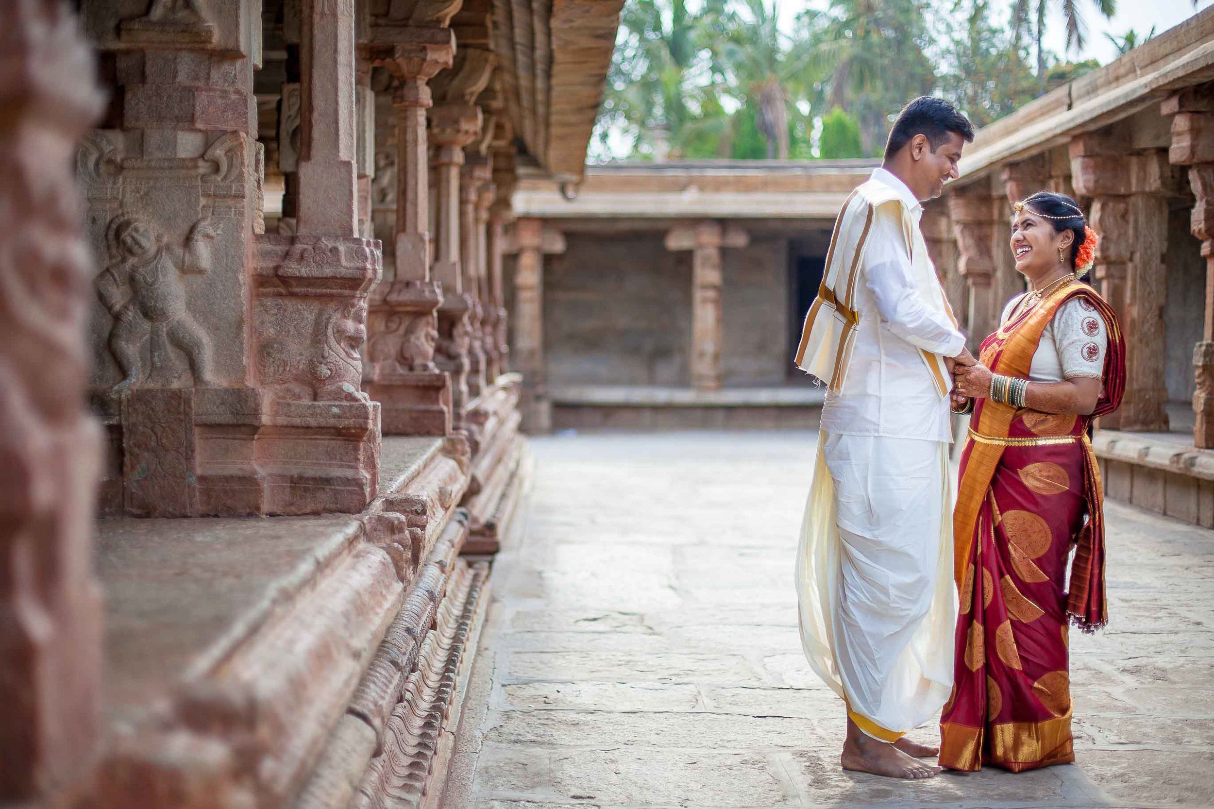 Pixel-Chronicles-Basavaraj_Pooja-bhoganandishwara-temple-Candid-Wedding-Photography-Couple-Photoshoot-5.jpg