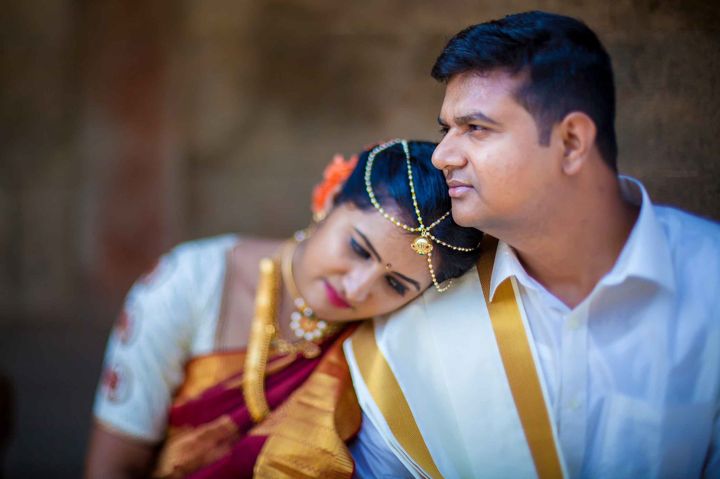 Pixel-Chronicles-Basavaraj_Pooja-bhoganandishwara-temple-Candid-Wedding-Photography-Couple-Photoshoot-12.jpg