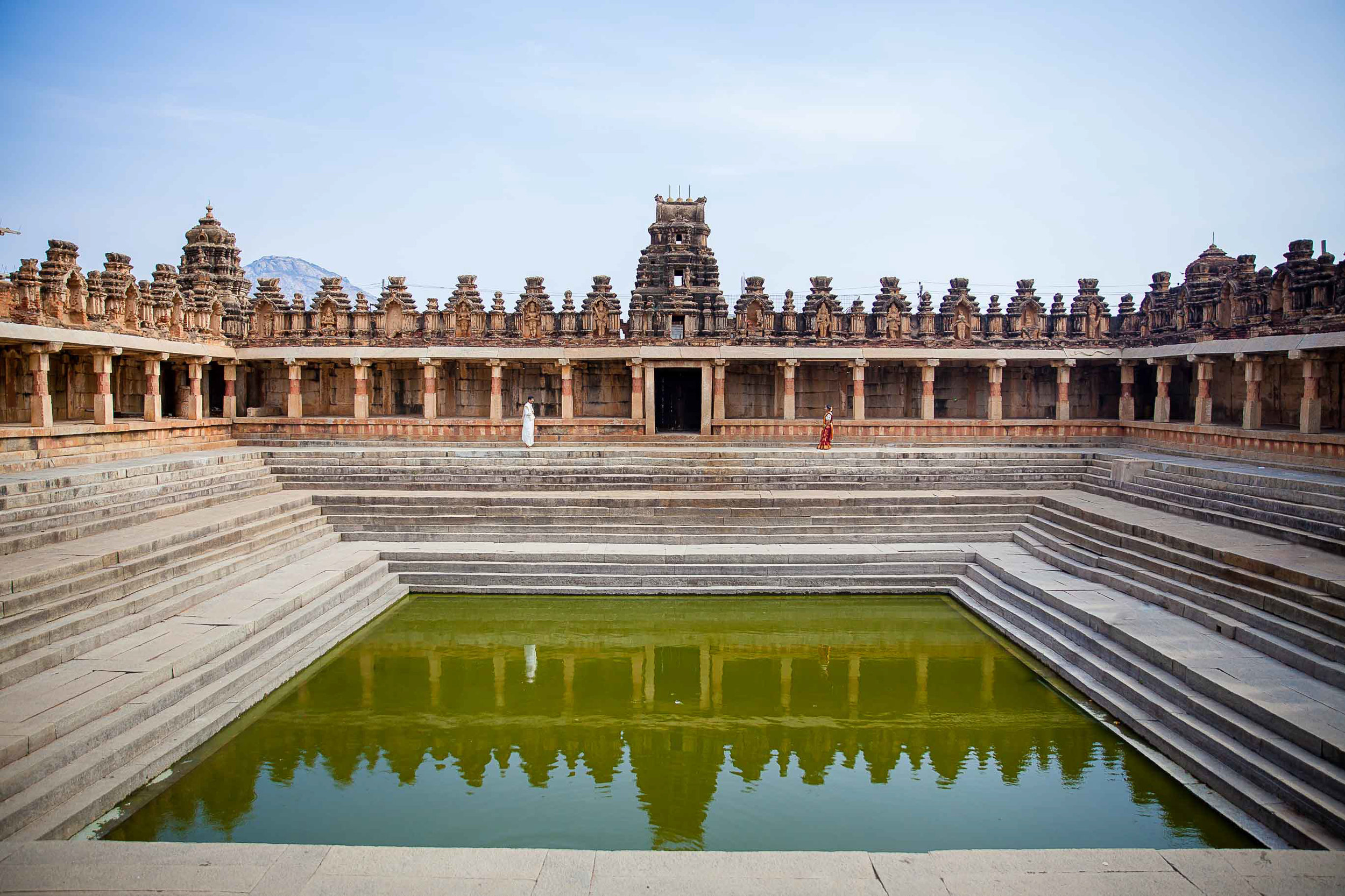 Pixel-Chronicles-Basavaraj_Pooja-bhoganandishwara-temple-Kalyani-Candid-Wedding-Photography-South-Indian-Wedding-Couple-Photoshoot-15.jpg