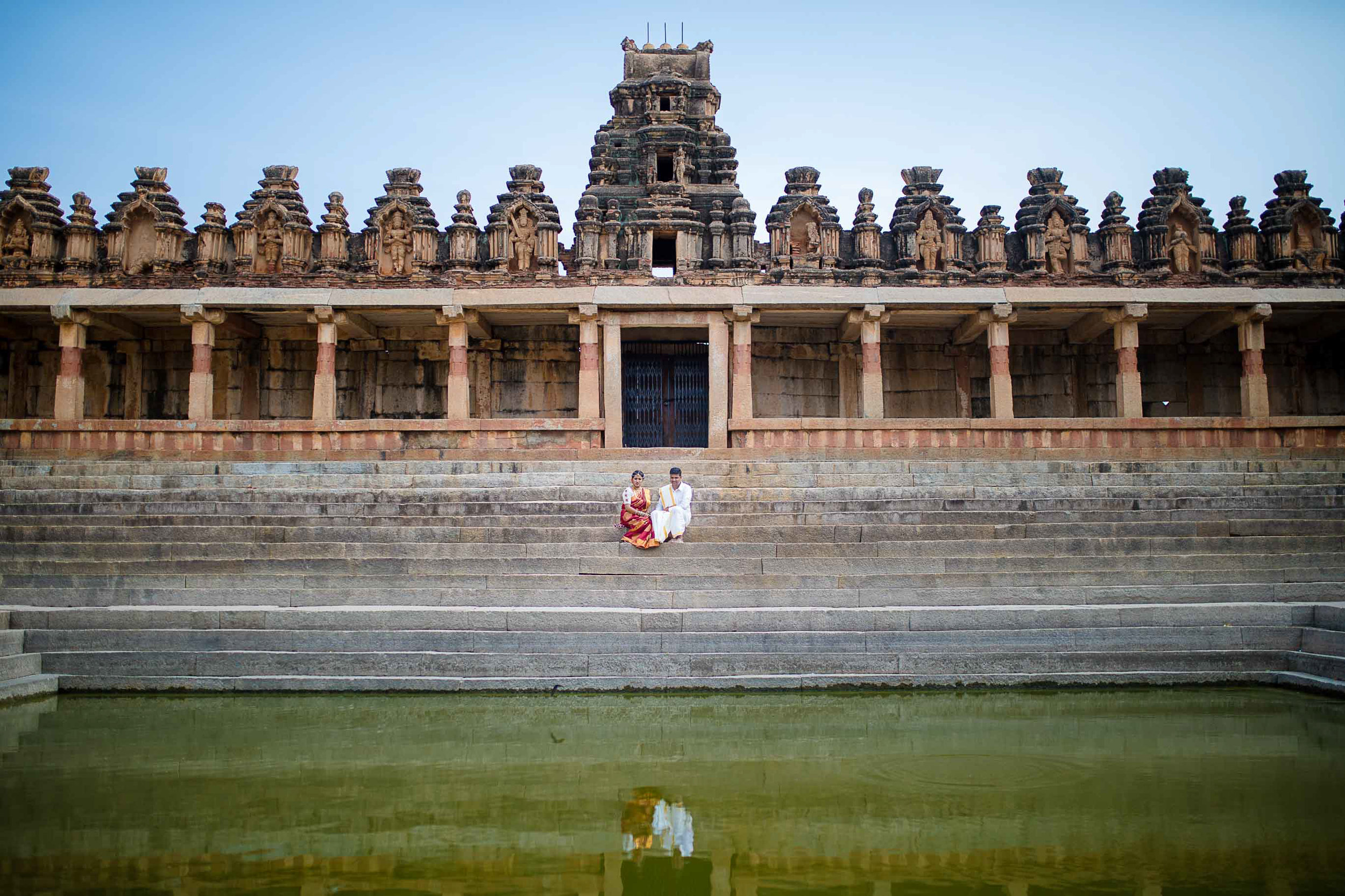 Pixel-Chronicles-Basavaraj_Pooja-bhoganandishwara-temple-Kalyani-Candid-Wedding-Photography-South-Indian-Wedding-Couple-Photoshoot-27.jpg