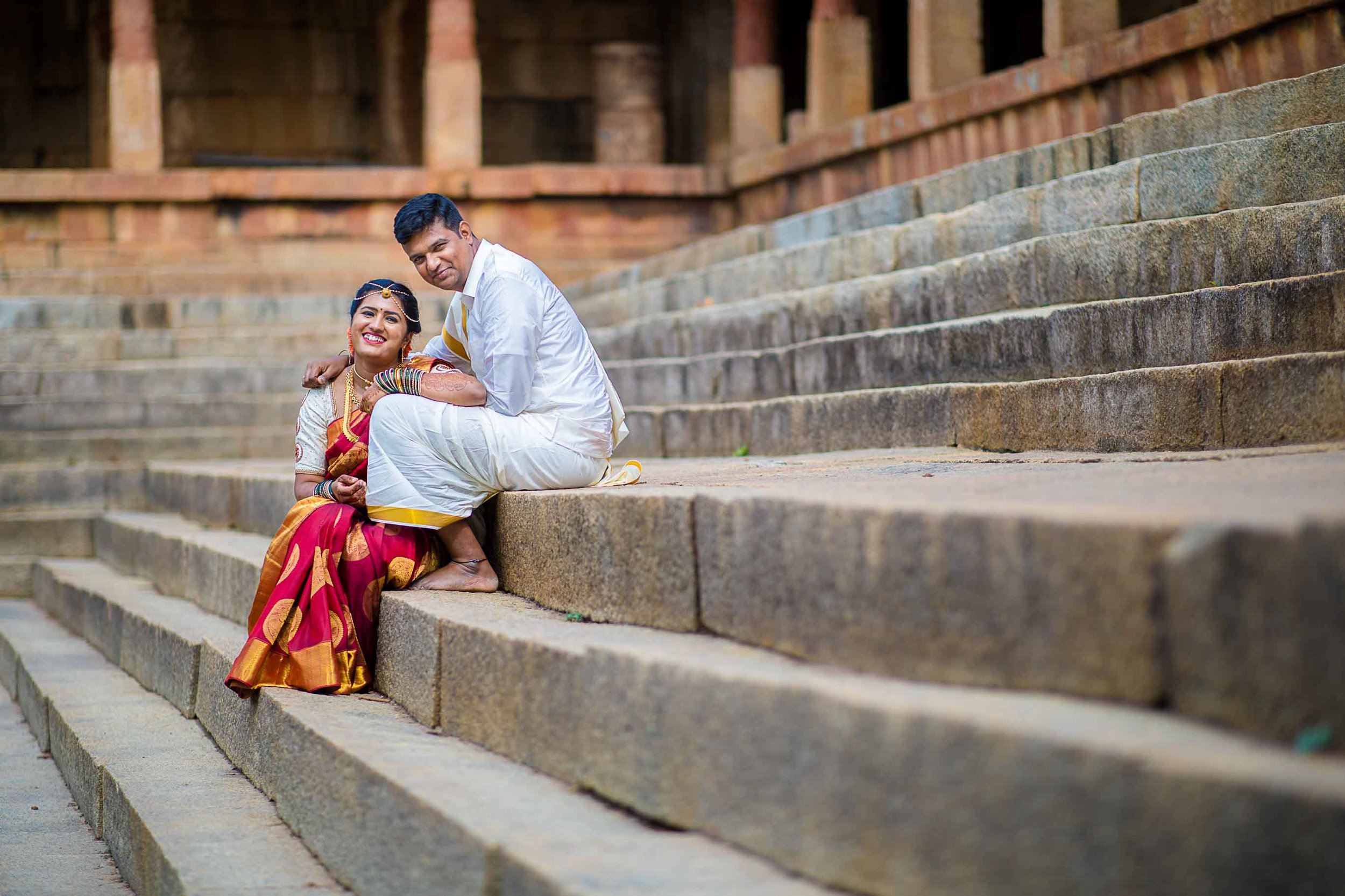 Pixel-Chronicles-Basavaraj_Pooja-bhoganandishwara-temple-Kalyani-Candid-Wedding-Photoshoot-South-Indian-Wedding-Couple-Photoshoot-28.jpg