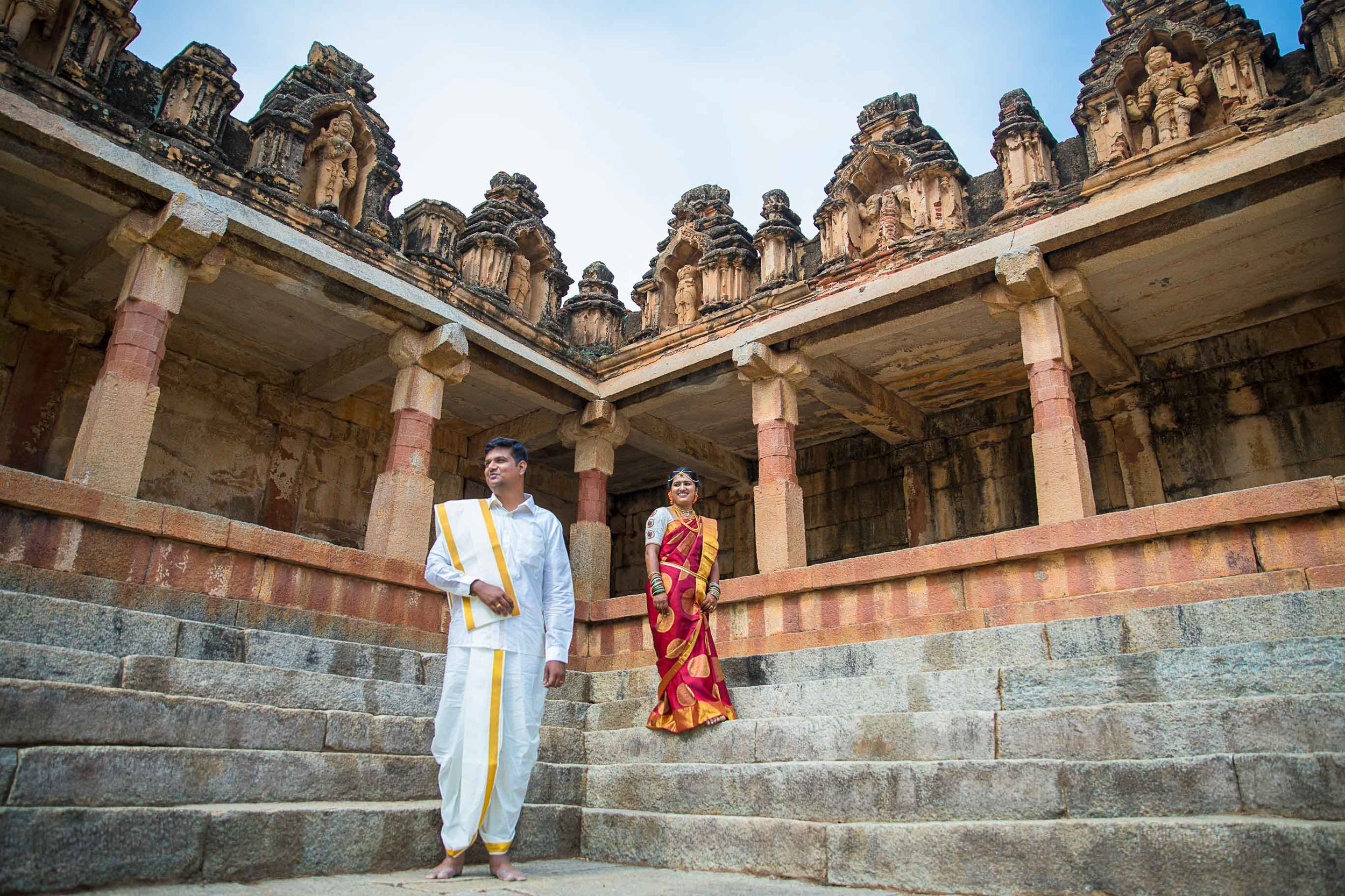 Pixel-Chronicles-Basavaraj_Pooja-bhoganandishwara-temple-Kalyani-Candid-Wedding-Photoshoot-South-Indian-Wedding-Couple-Photoshoot-Free-Lens-31.jpg