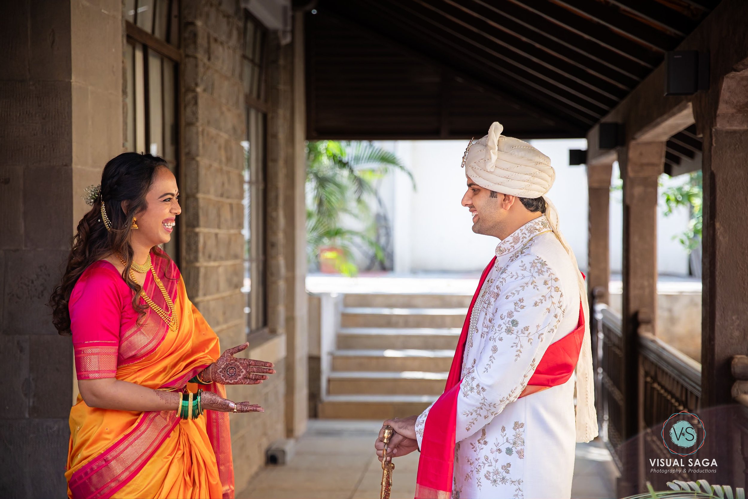 best-wedding-photographer-in-pune-couple-first-look-in-heritage-architecture.jpg