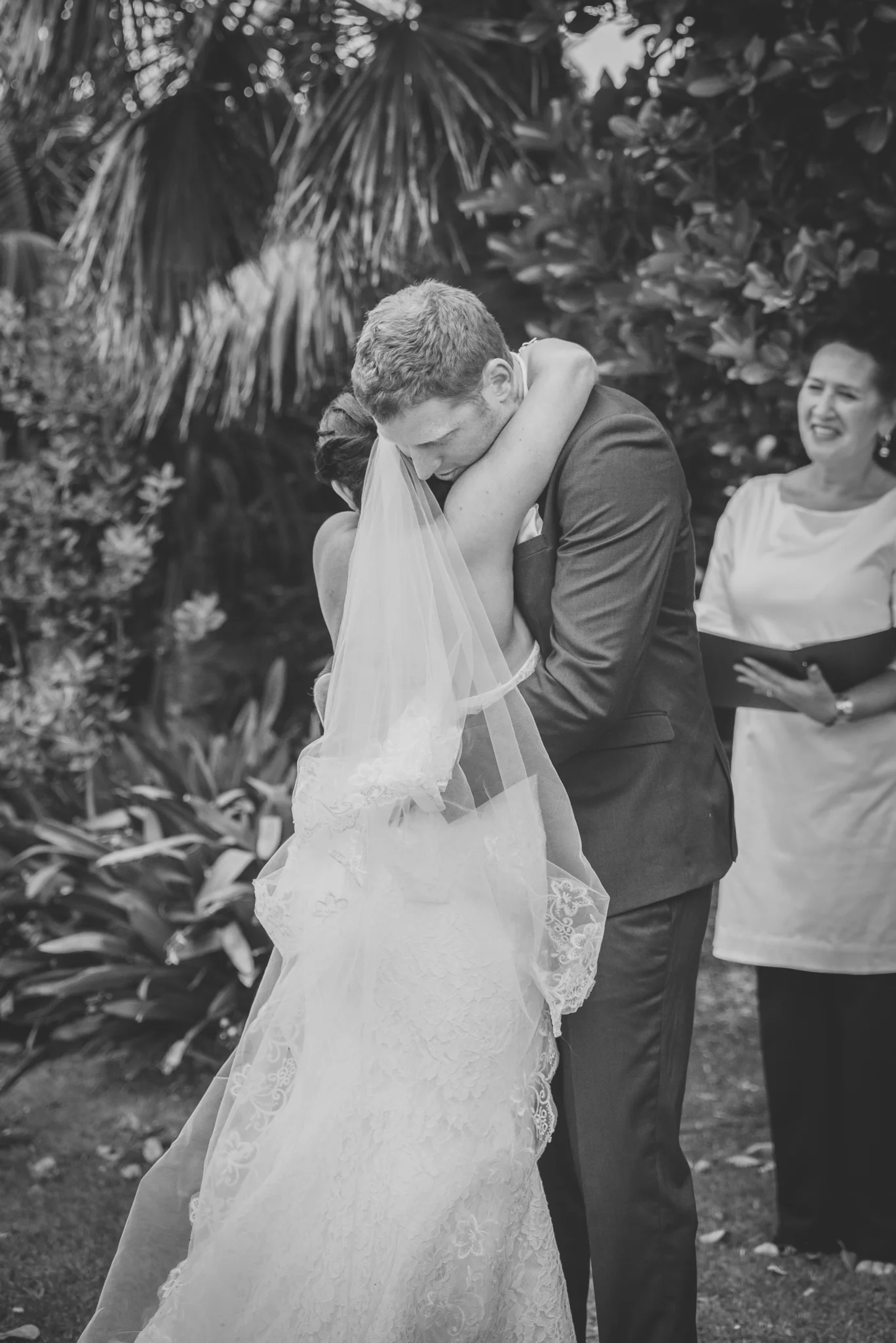 grace-carl-dargaville-wedding-vintage-modern-elegant-52